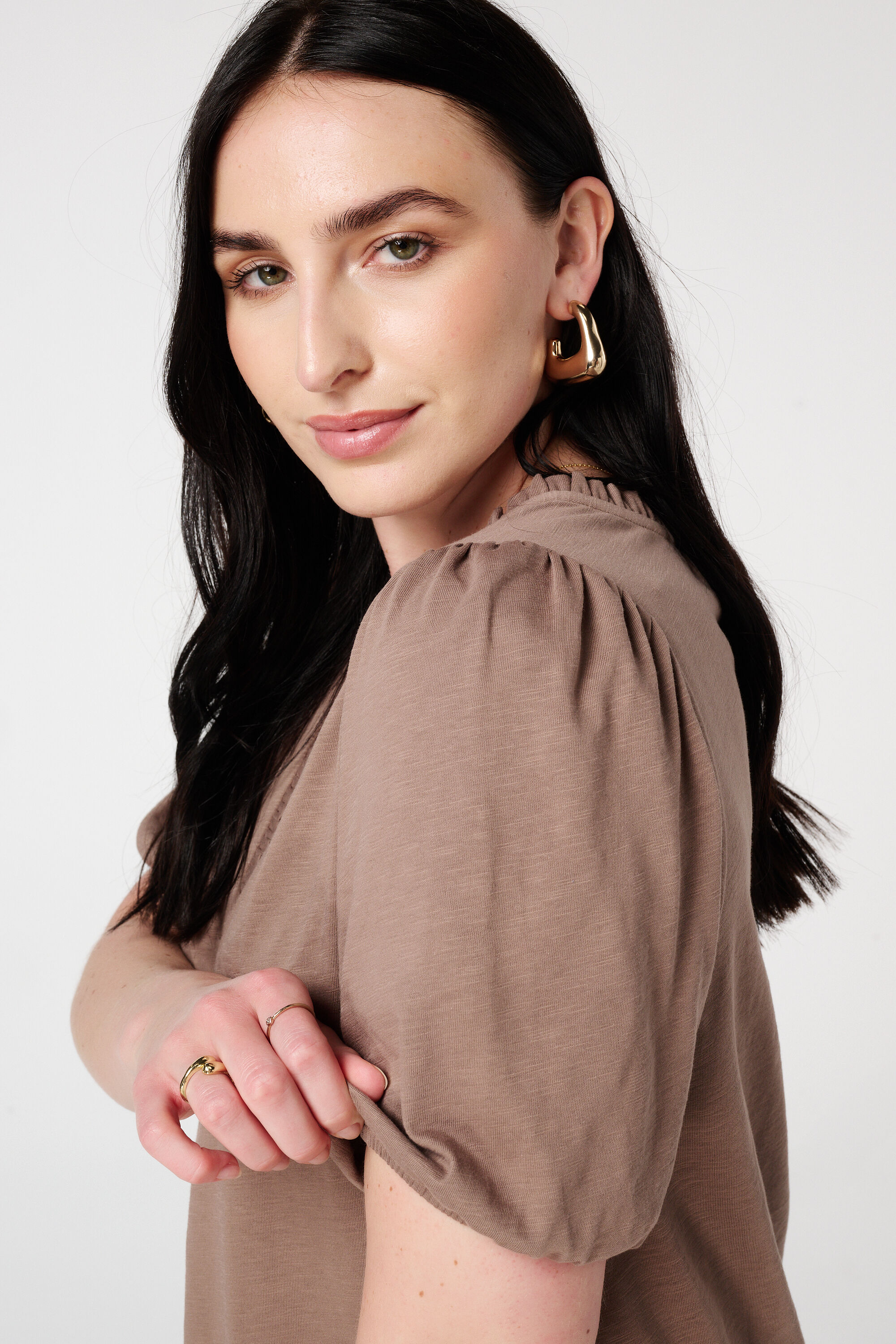 Haut avec col en V &agrave; volants image number 4