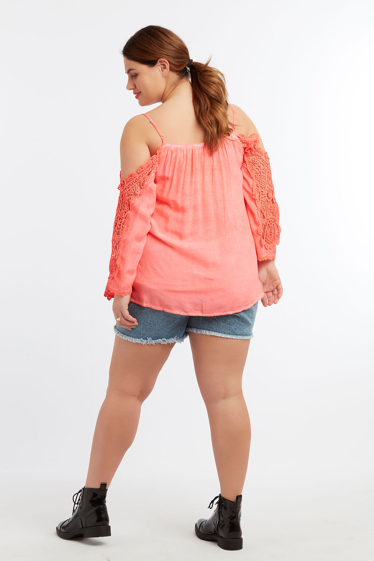 Chemisier &agrave; &eacute;paules ajour&eacute;es image number 5