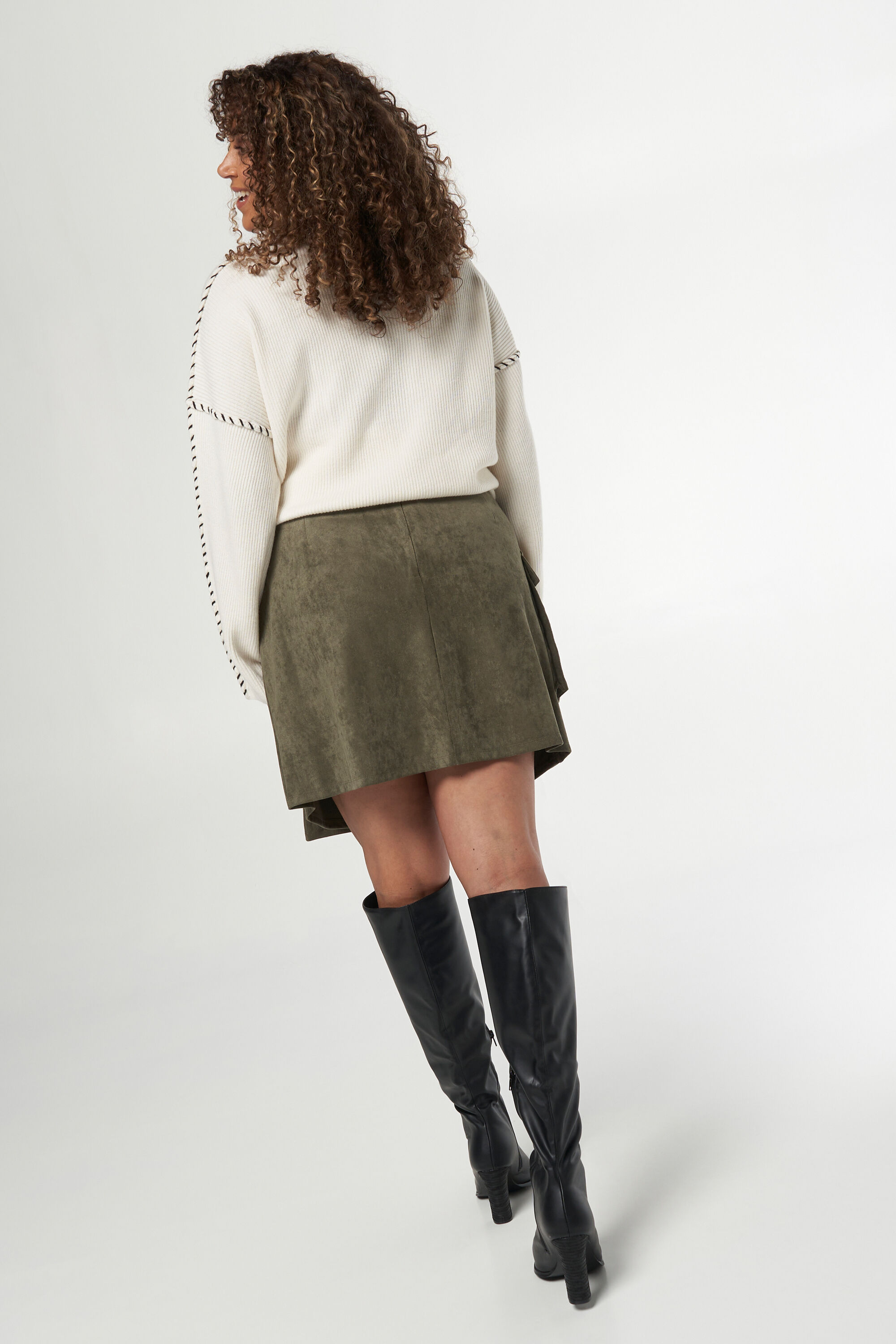 Pull avec coutures image number 3