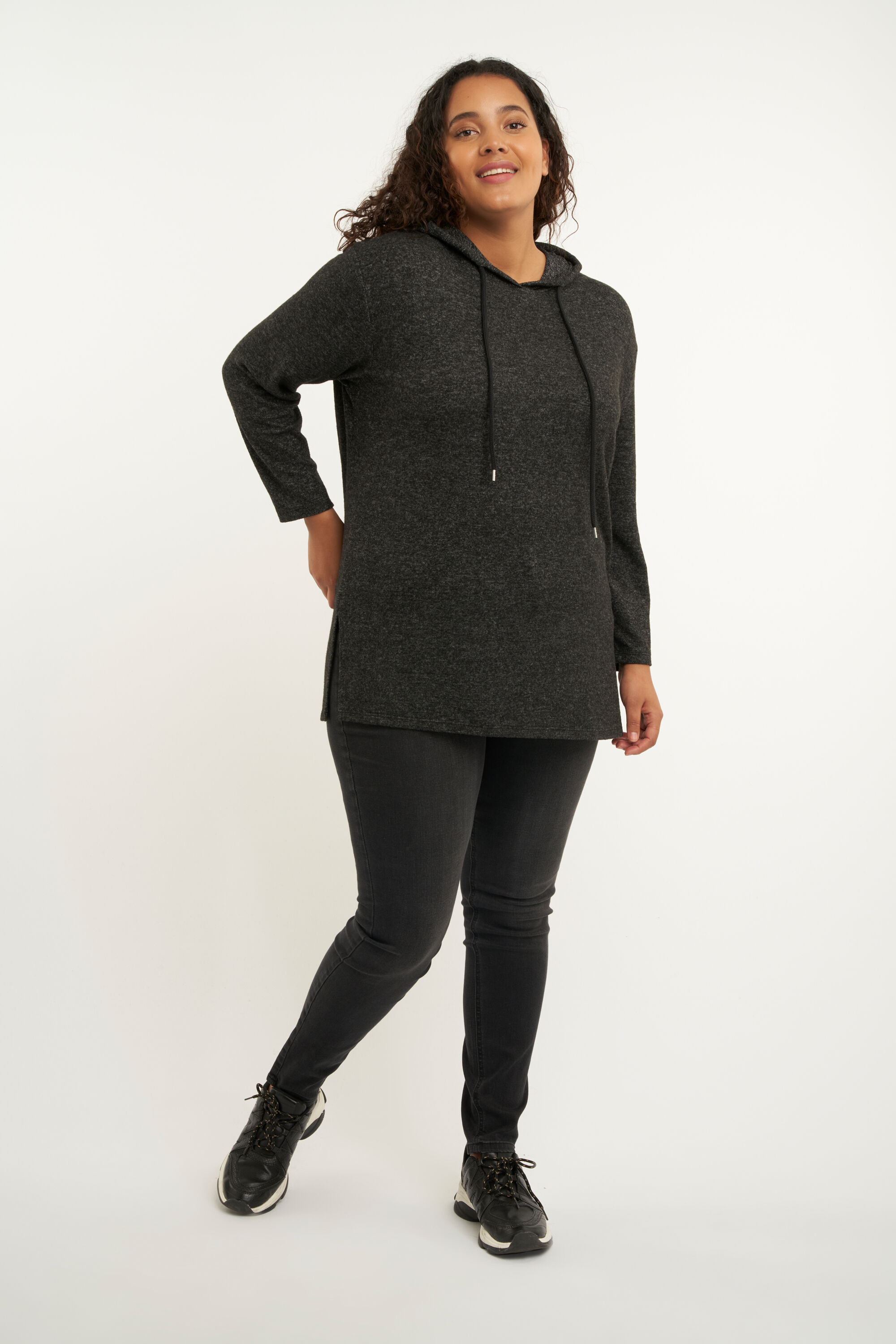 Sweat &agrave; capuche  image number 5