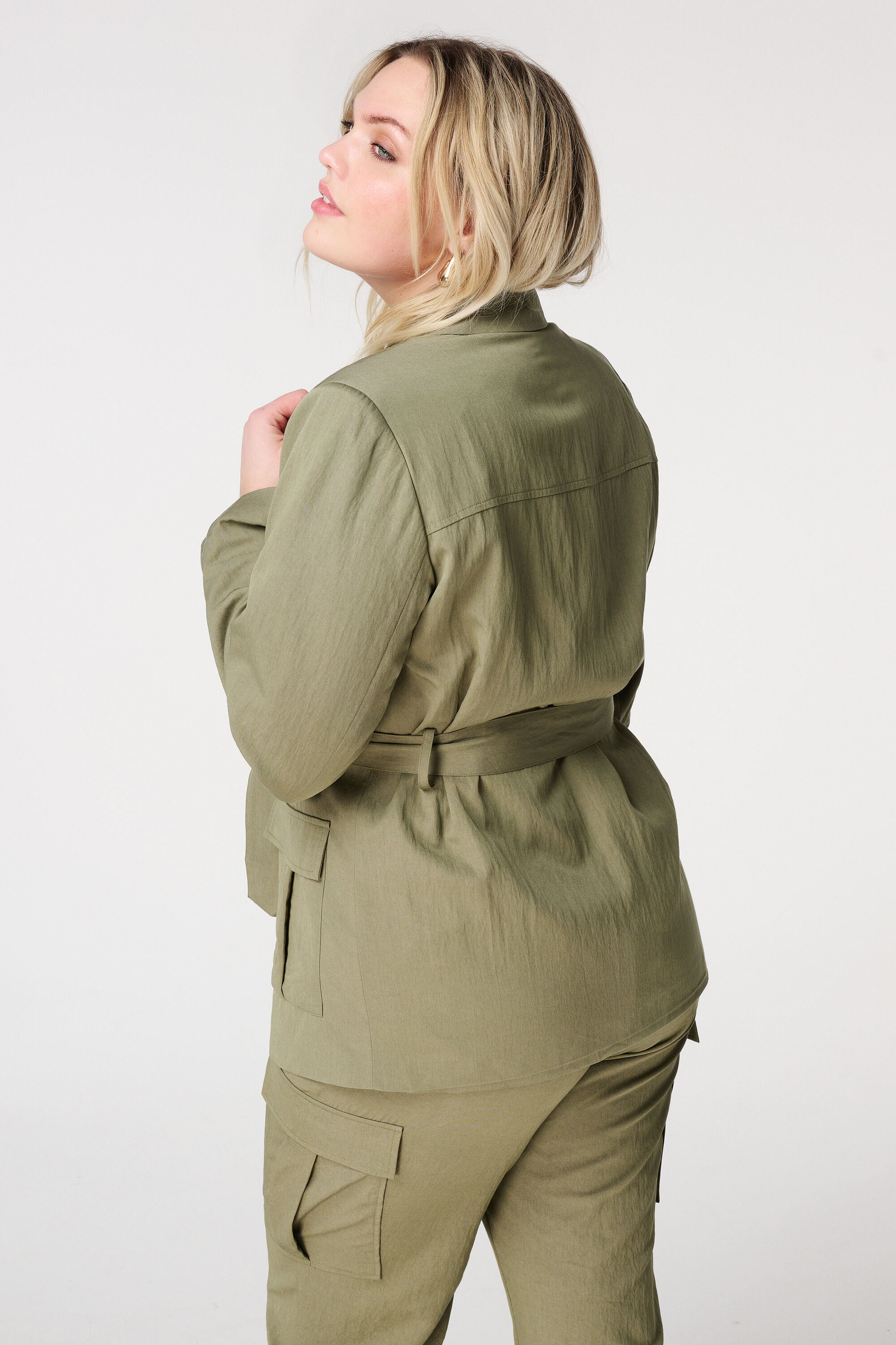 Blazer avec poches et ceinture image number 3