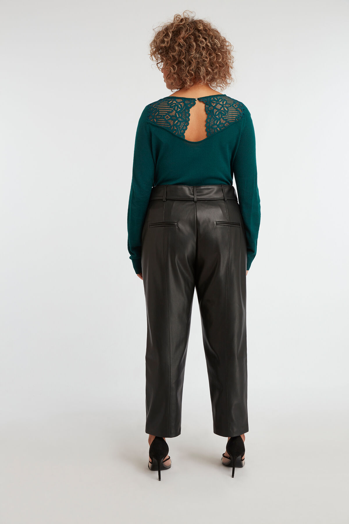 Pull avec dentelle image number 5