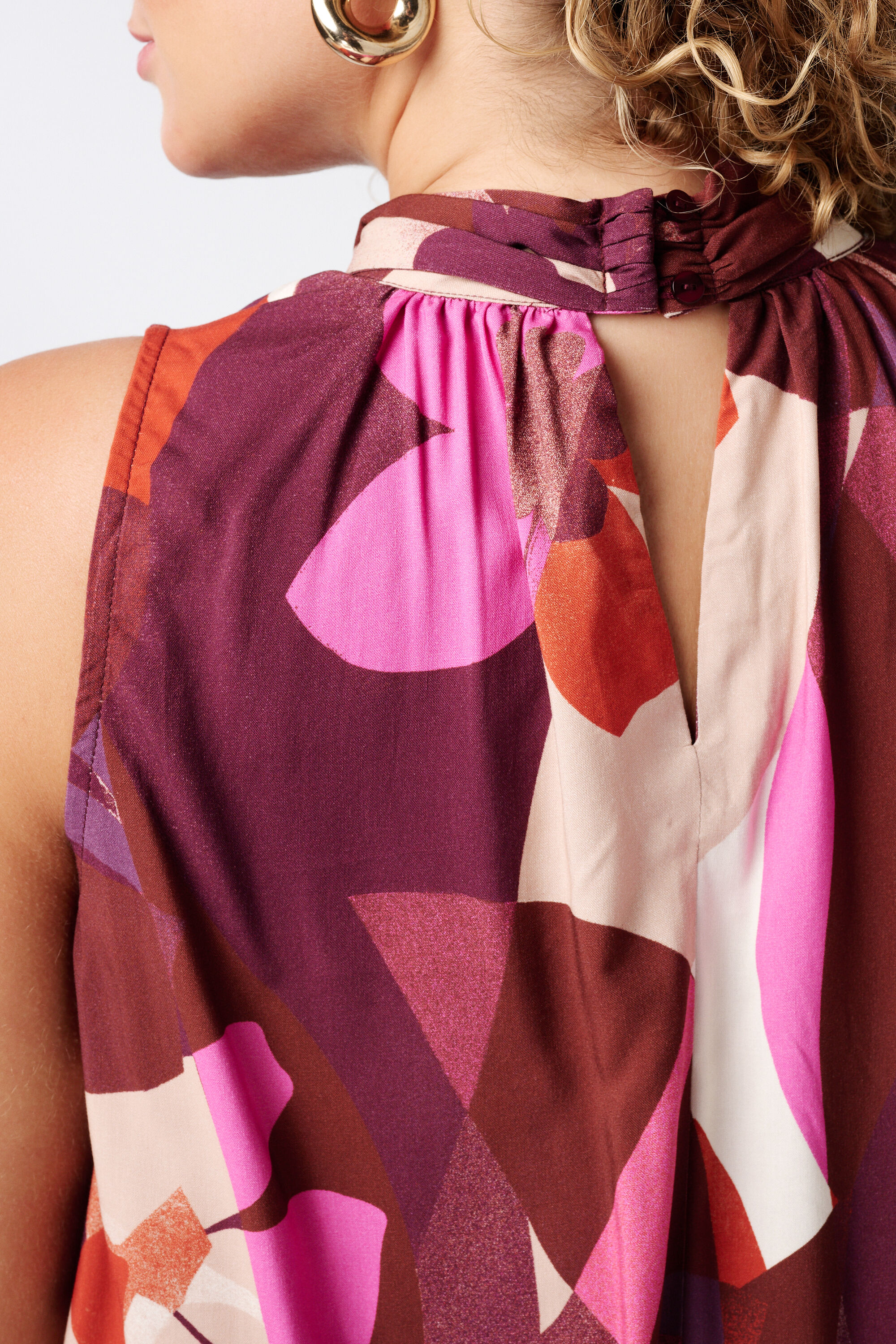 Blouse &agrave; col montant image number 6
