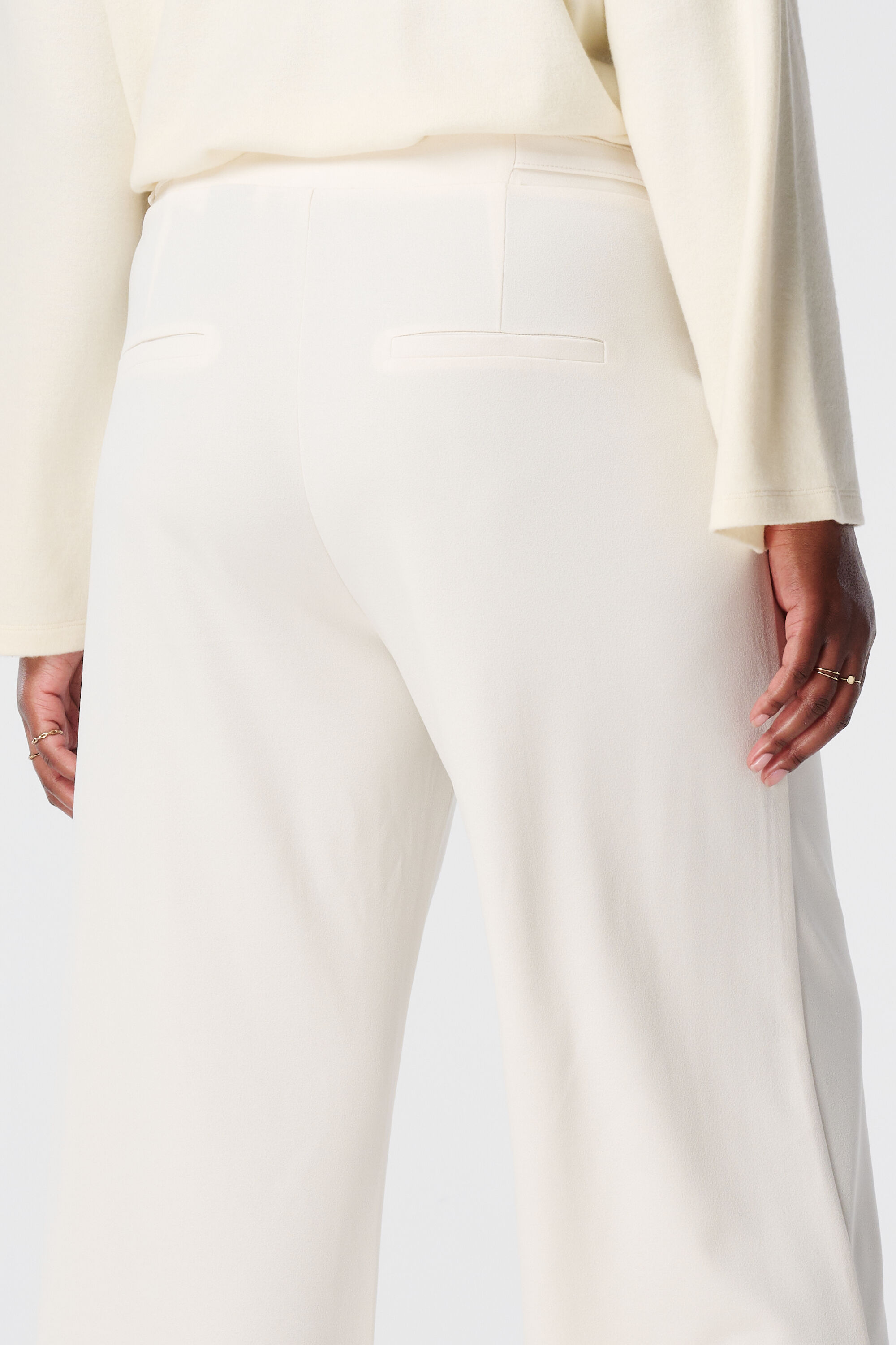 Pantalon droit extensible image number 4