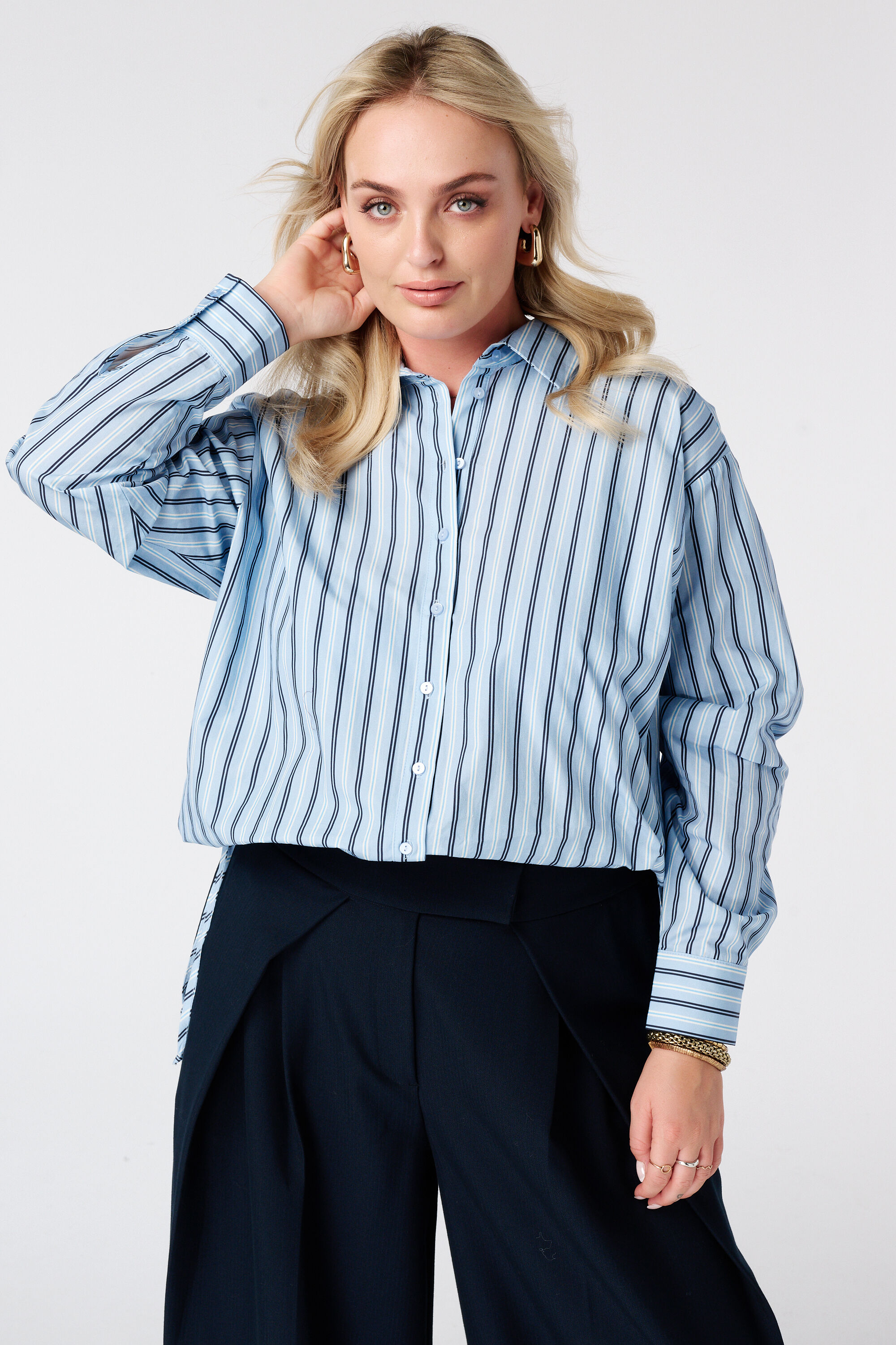 Blouse ray&eacute;e coupe ballon image number 0