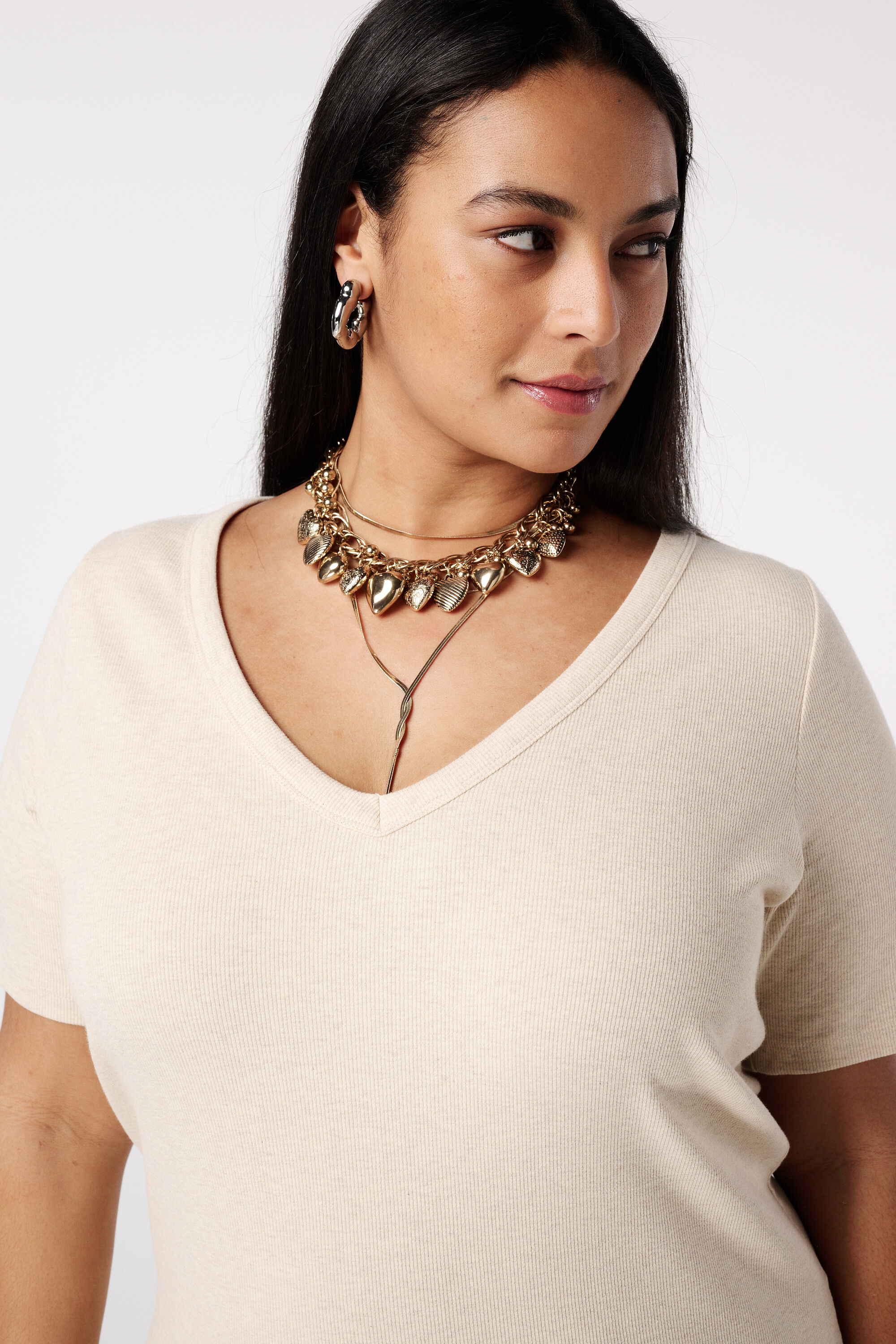 Top en maille c&ocirc;tel&eacute;e avec col en V image number 4