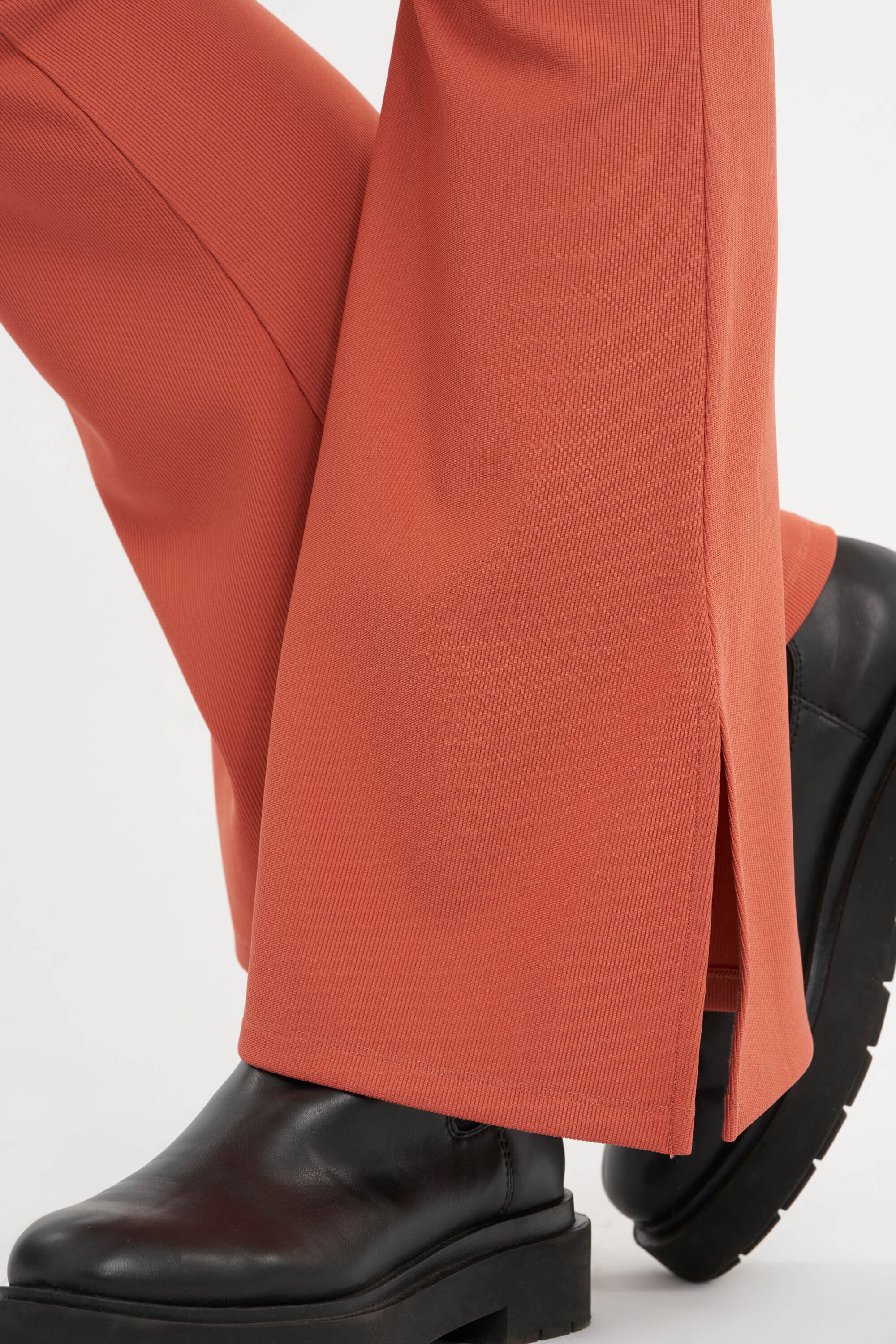 Legging &eacute;vas&eacute; avec fentes image number 6