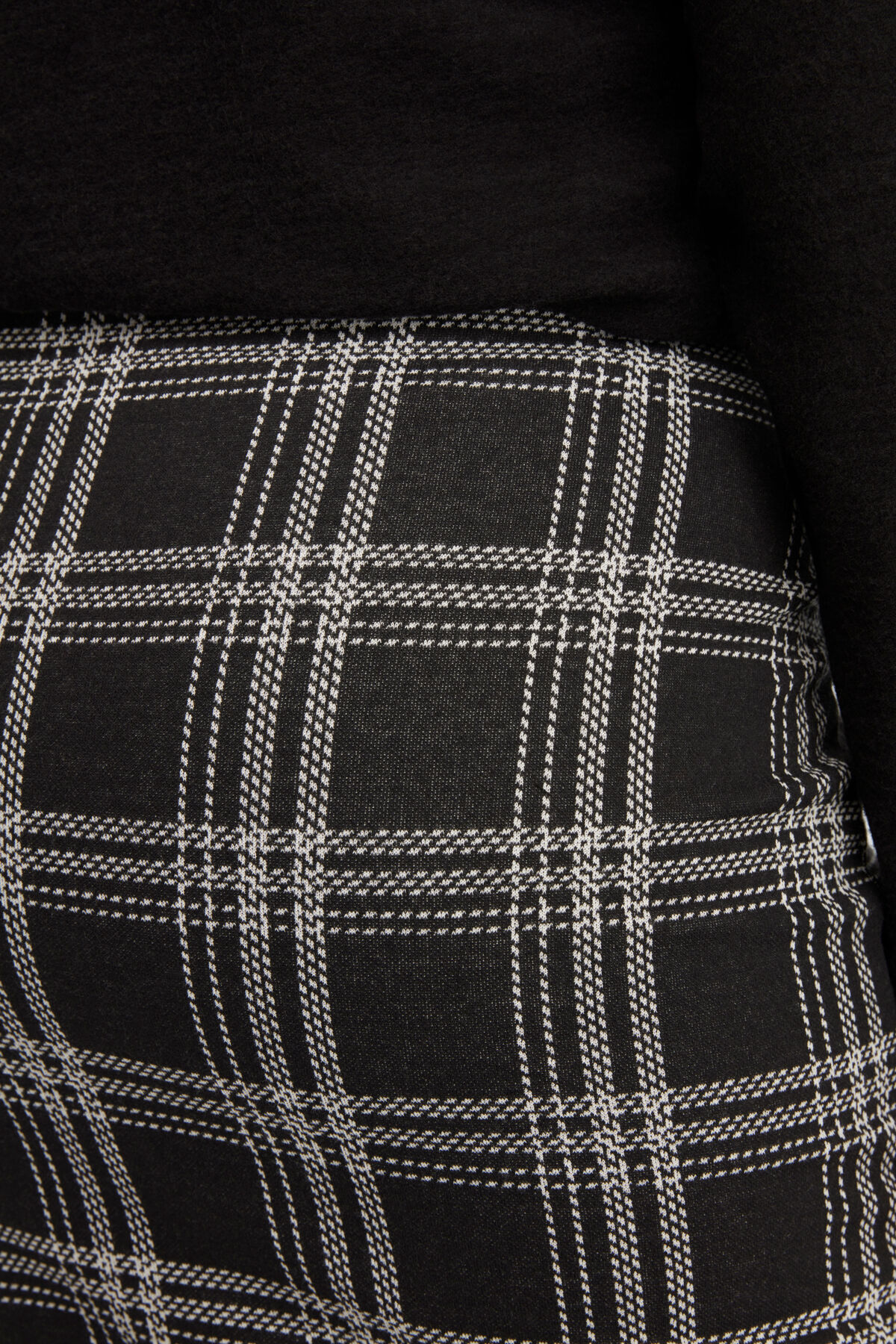 Jupe &agrave; carreaux image number 4