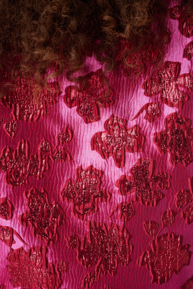 Haut jacquard pailleté à manches bouffantes image number 6