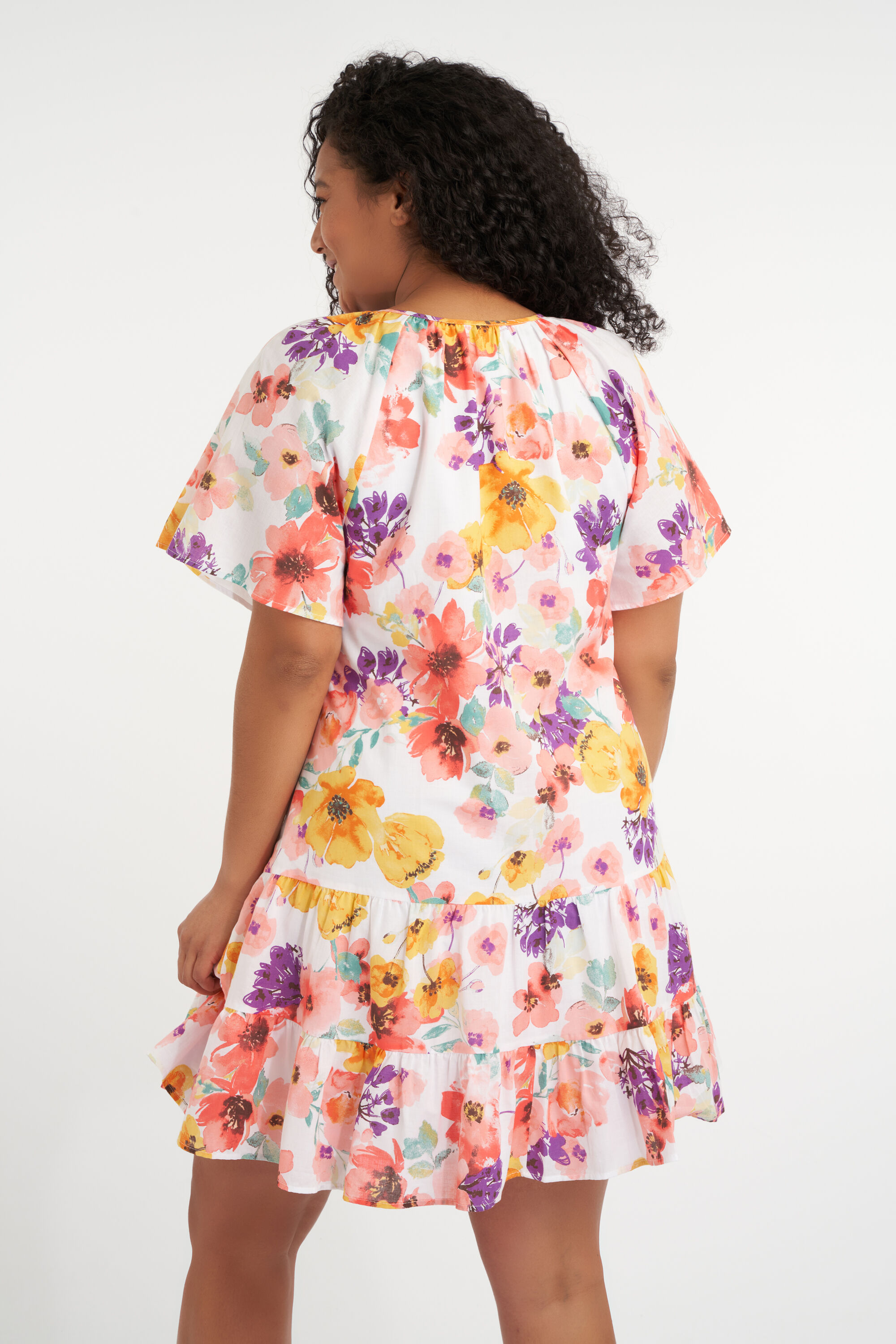 Robe courte et &eacute;vas&eacute;e &agrave; imprim&eacute; image number 3