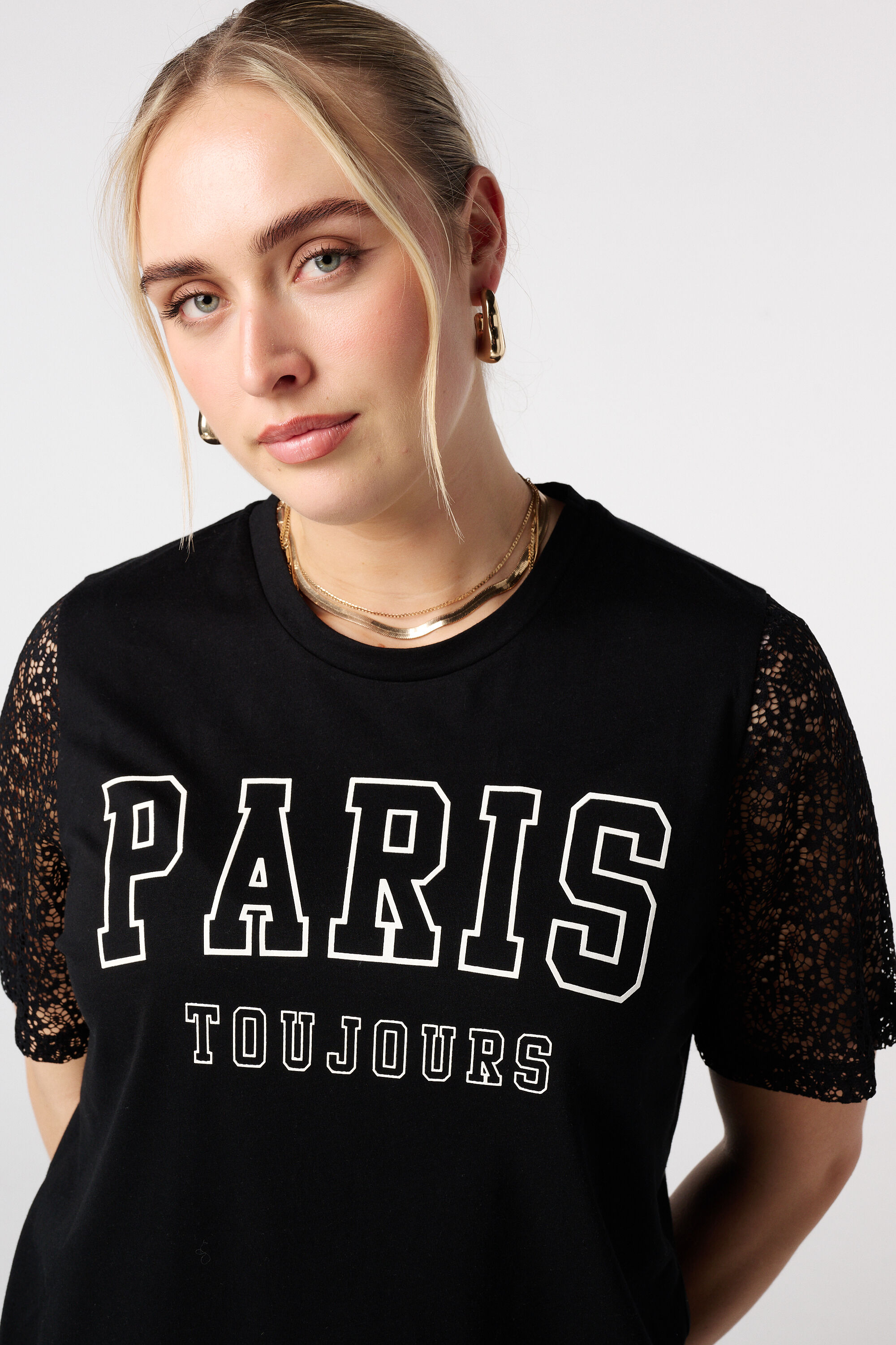 T-shirt avec manches en dentelle image number 4