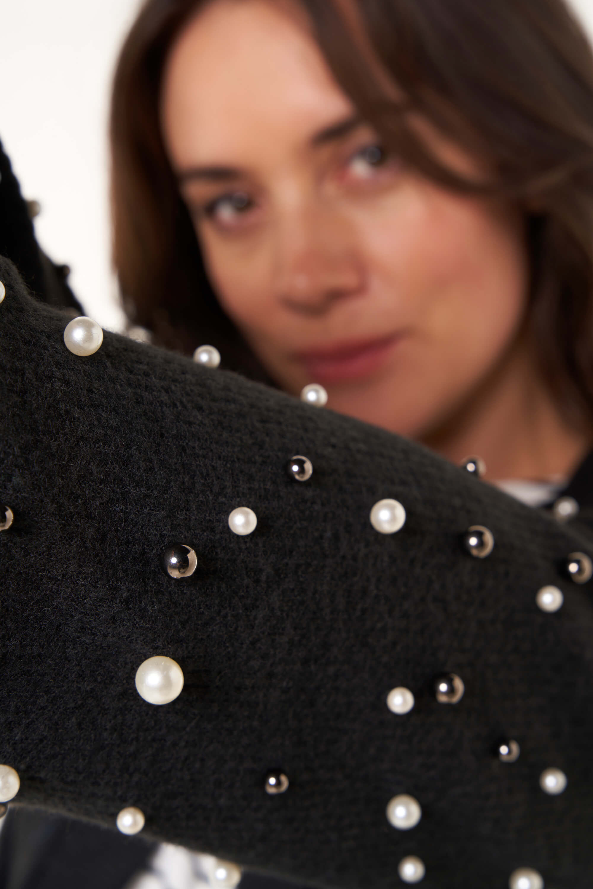 Gilet ouvert &agrave; perles image number 4