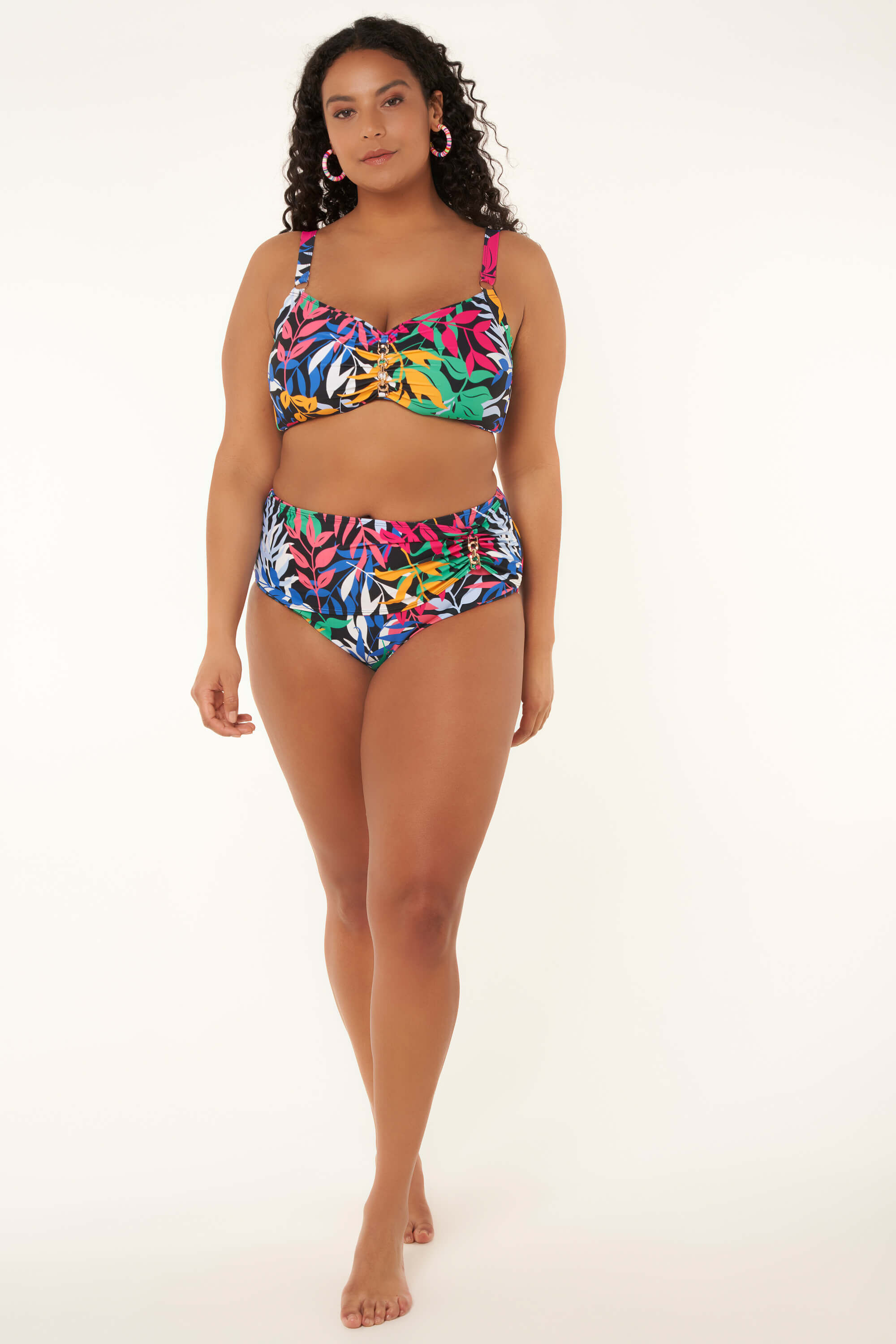 Haut de bikini avec d&eacute;tails m&eacute;tallis&eacute;s  image number 7