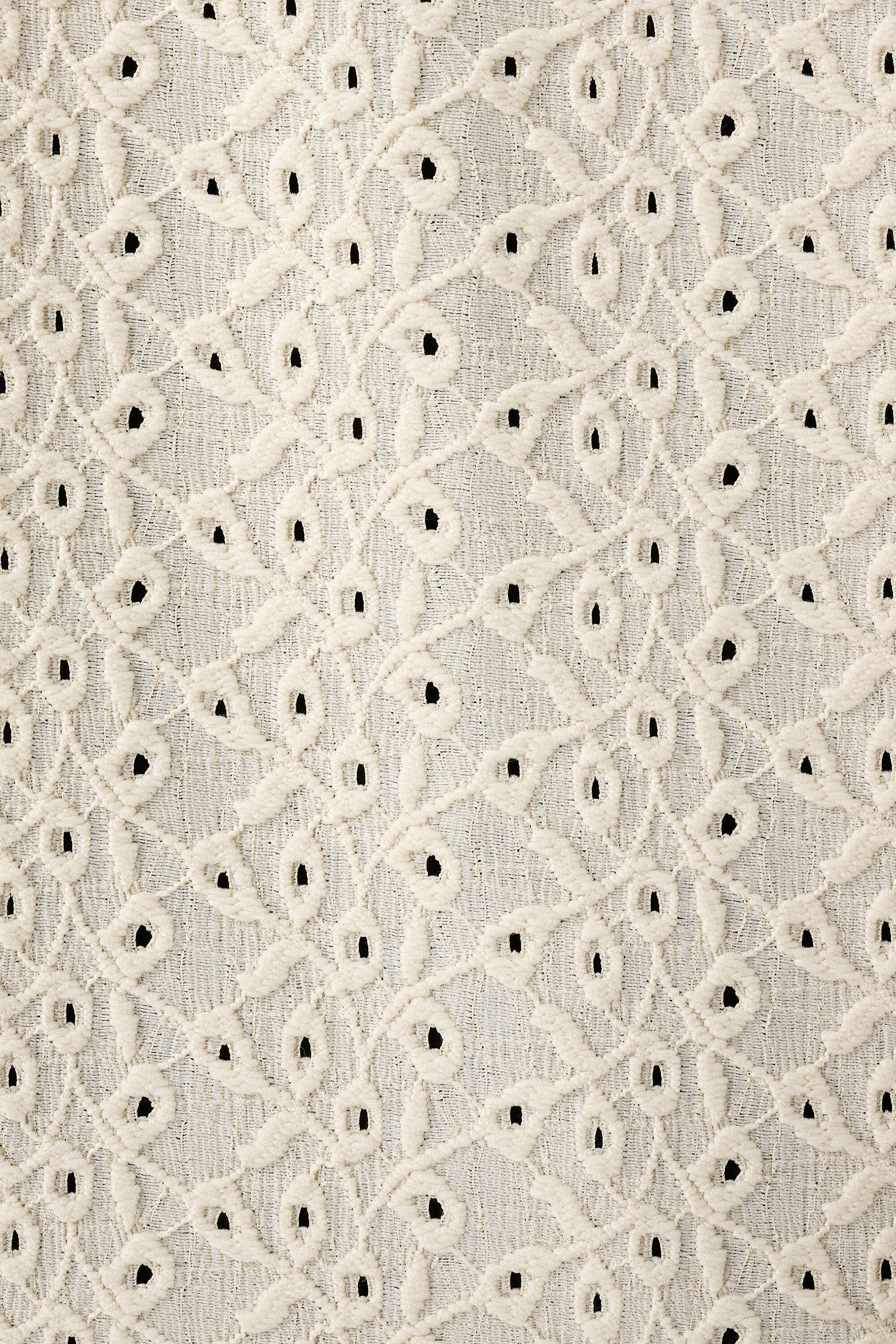 Top brod&eacute; sans manches image number 6