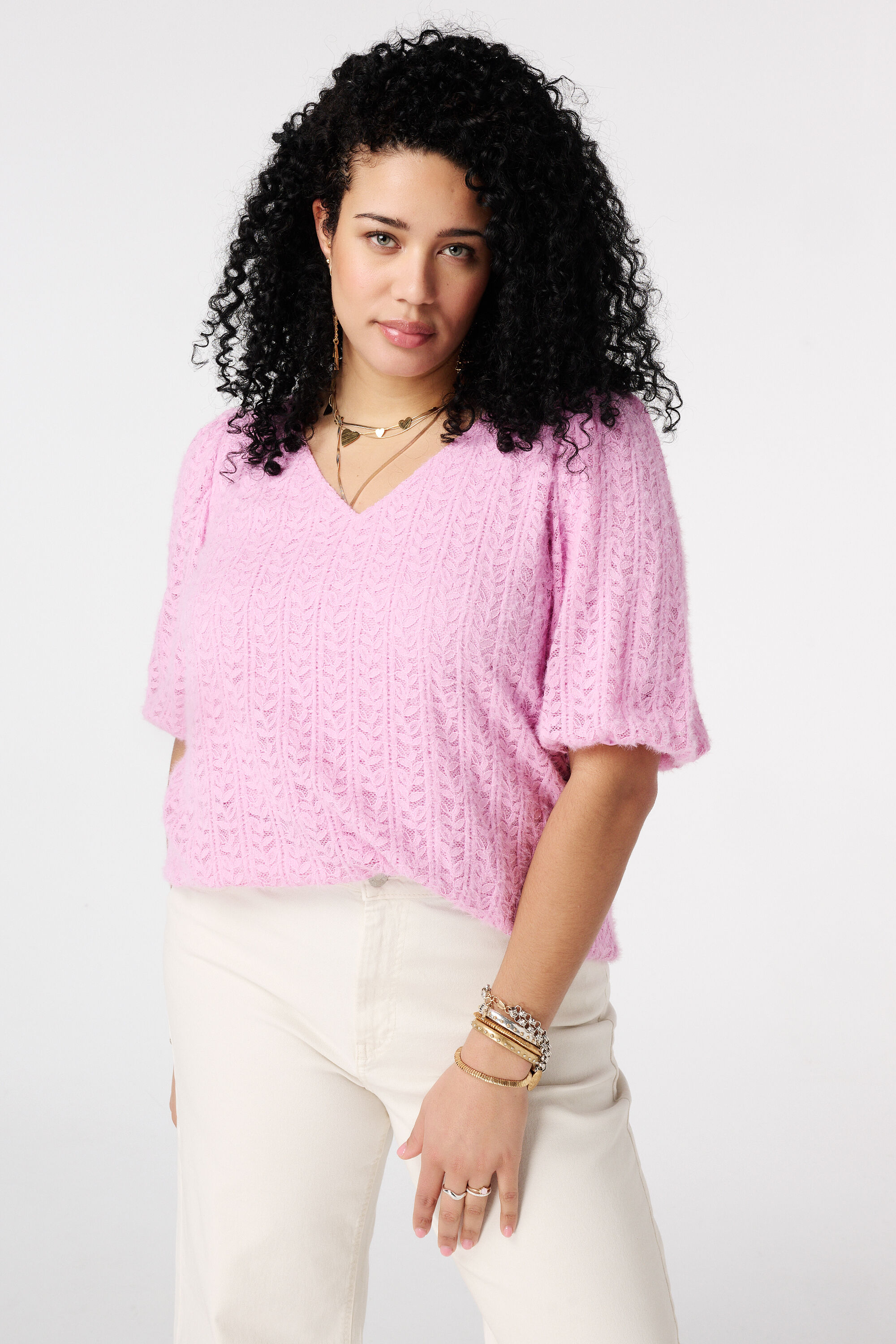 Top en dentelle avec manches bouffantes image number 0