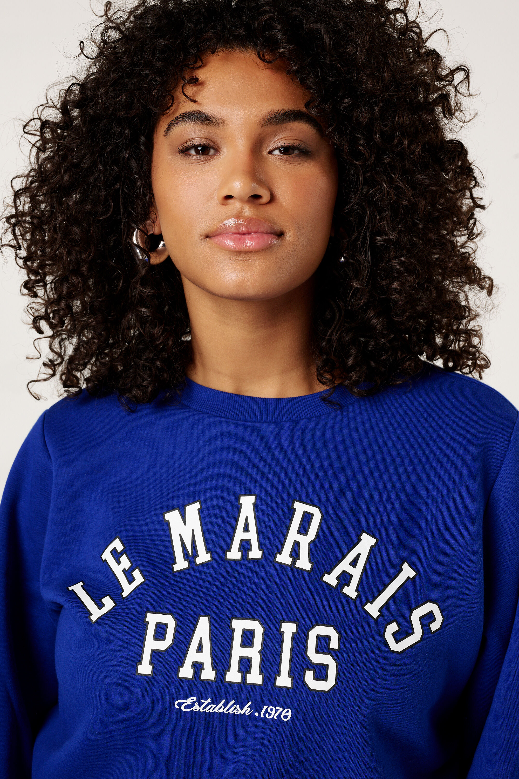 Pull avec inscription image number 4