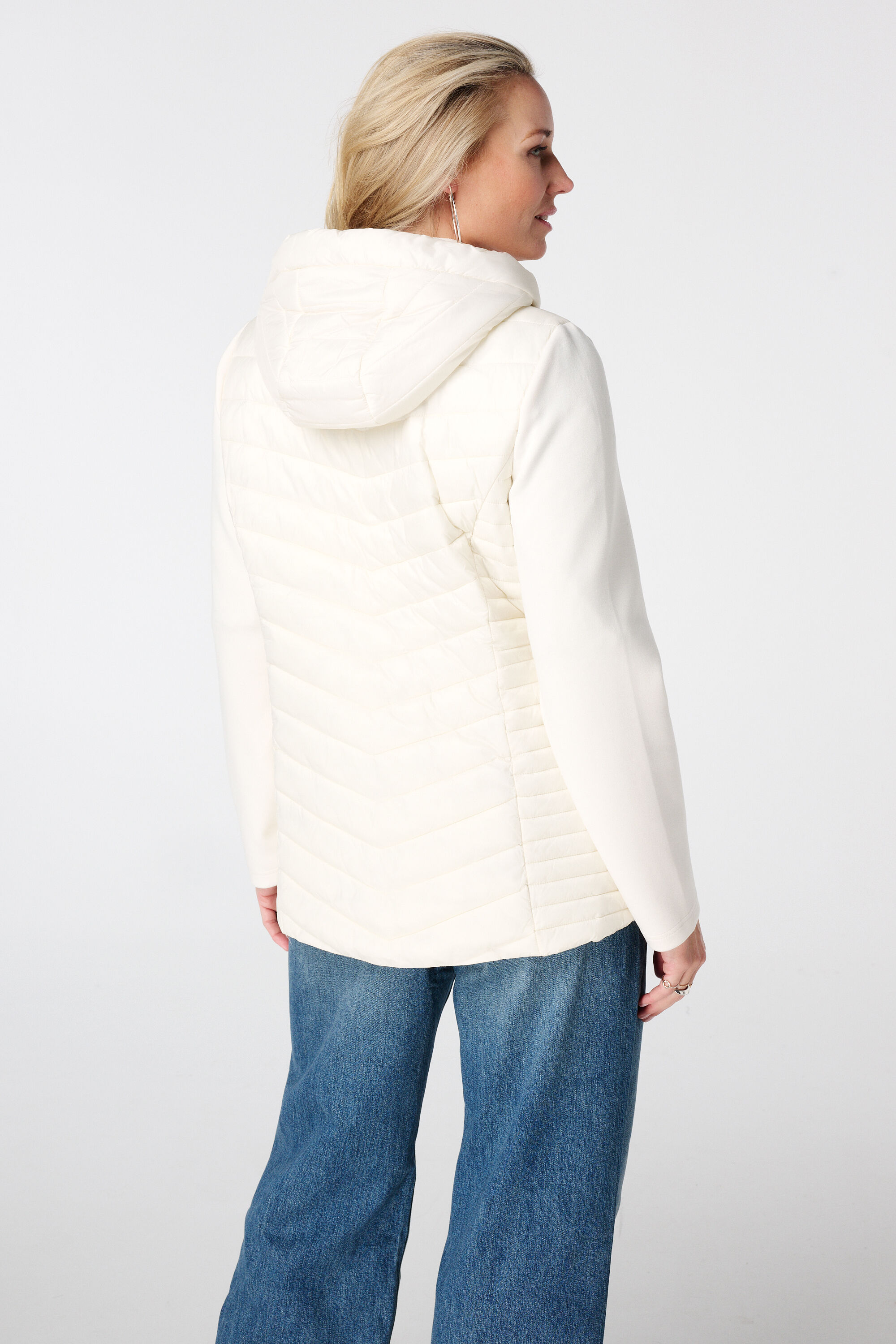 Veste matelass&eacute;e avec manches en tissu image number 3