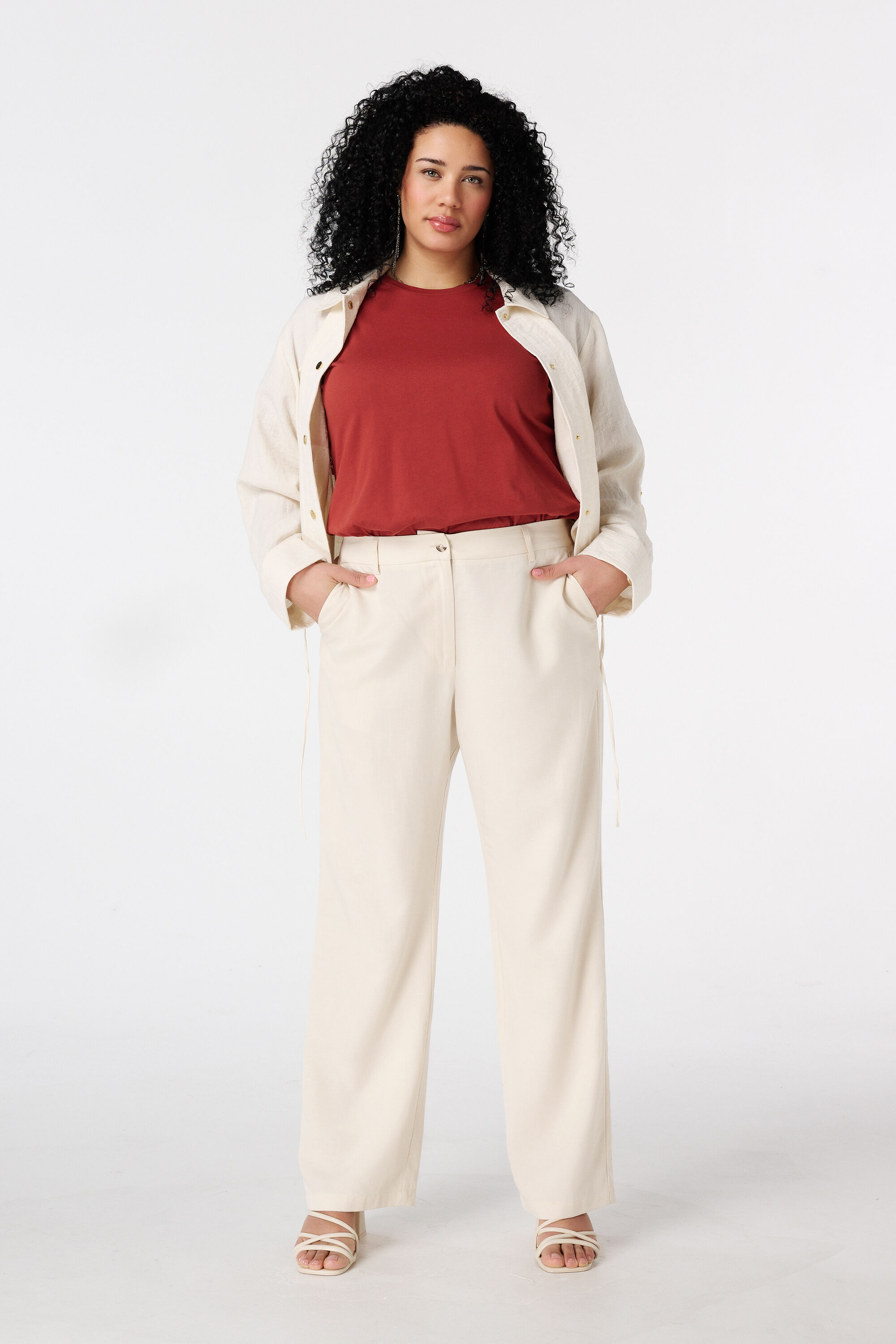 T-shirt avec broderie image number 5