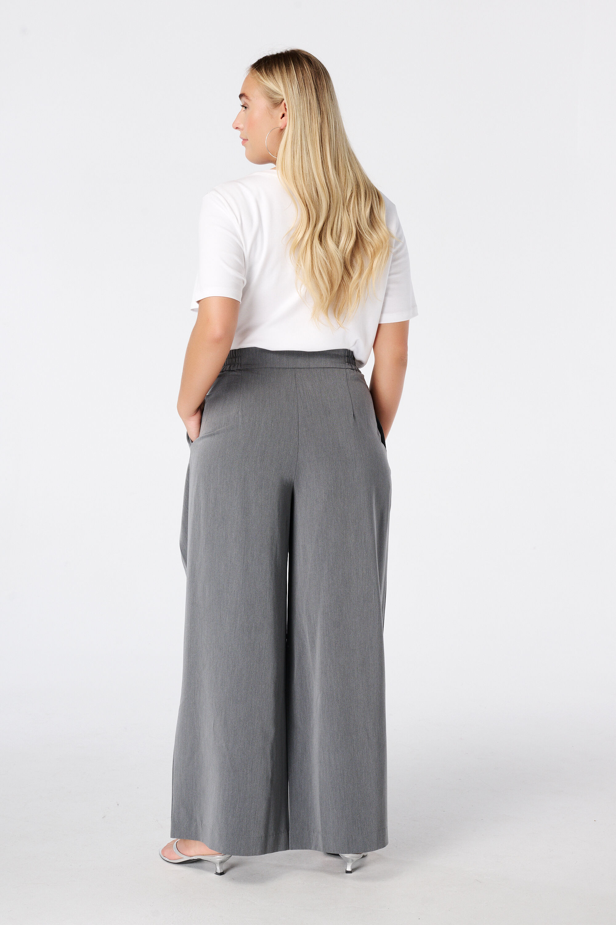 Pantalon large &agrave; plis image number 3