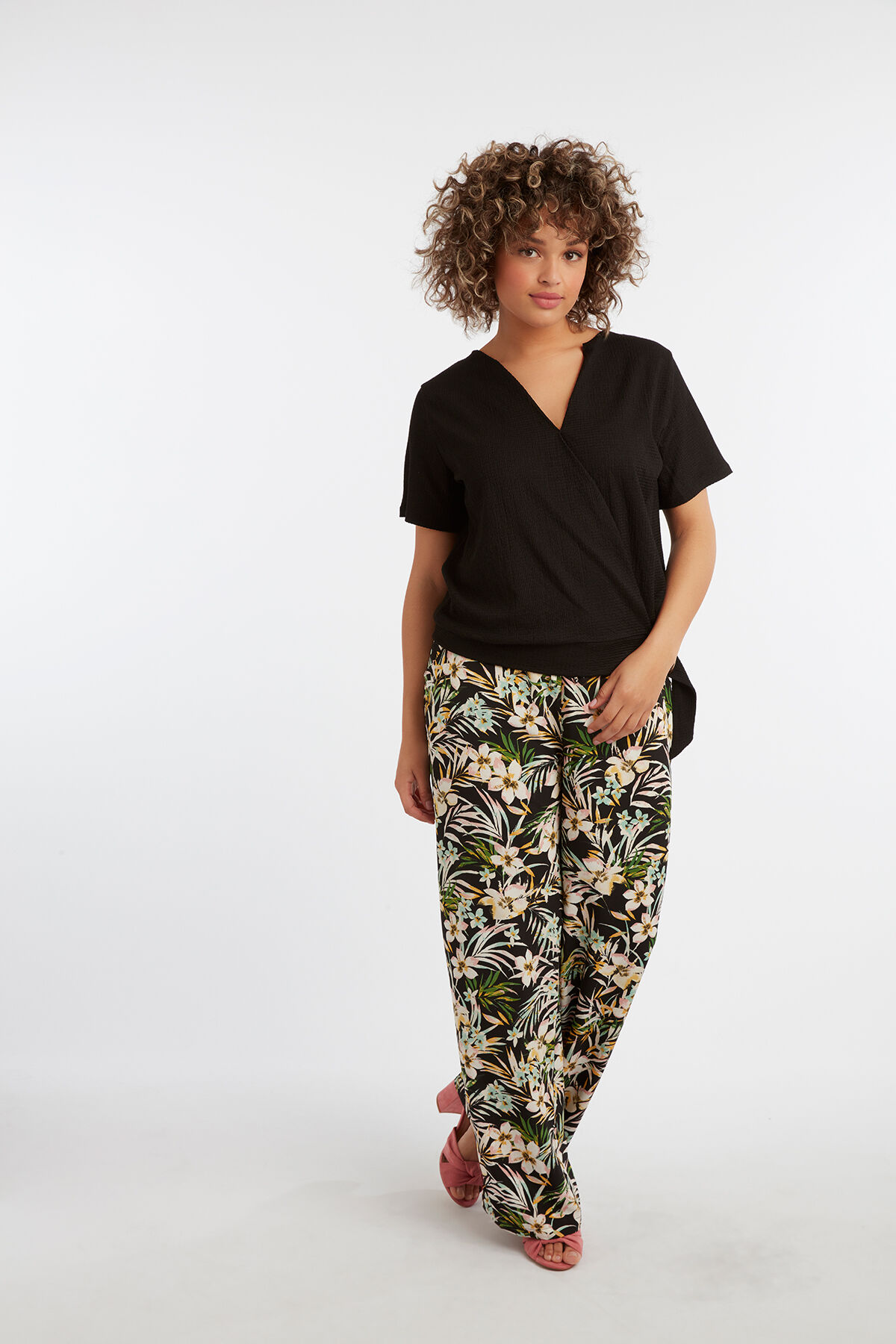 Haut cache-coeur avec boucle image number 3