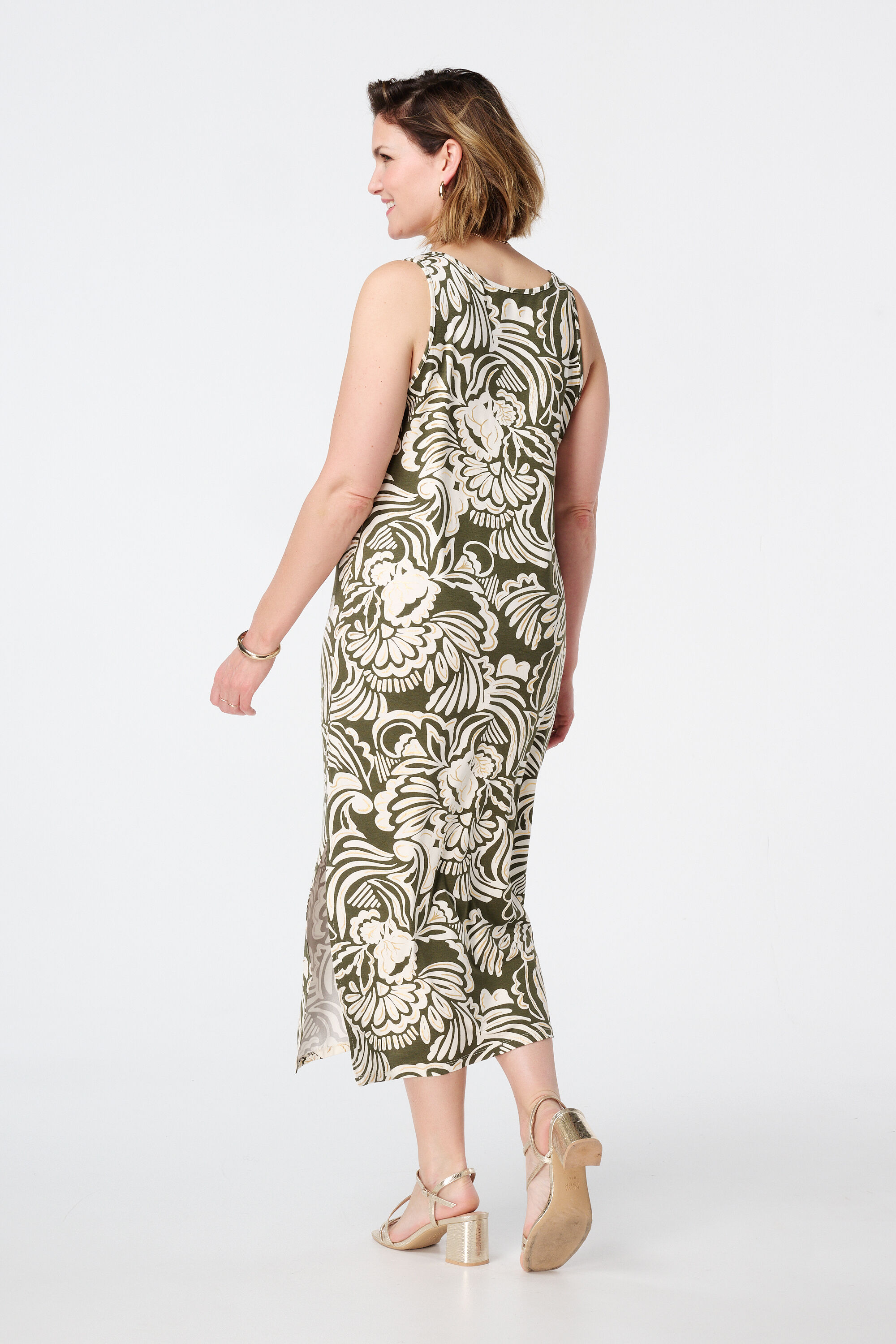 Robe longue avec d&eacute;tails m&eacute;talliques image number 3