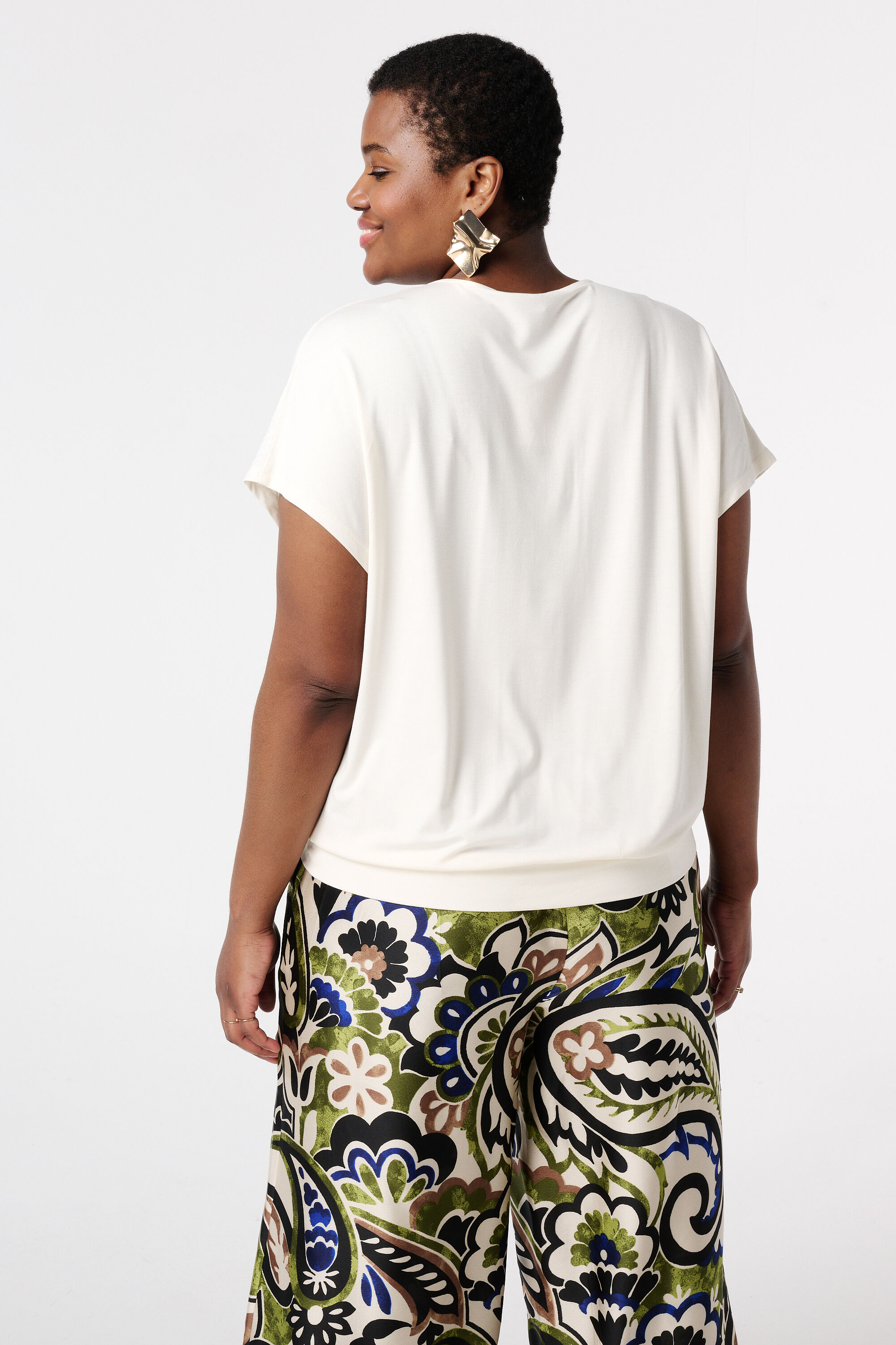 Haut textur&eacute; et col en V image number 3