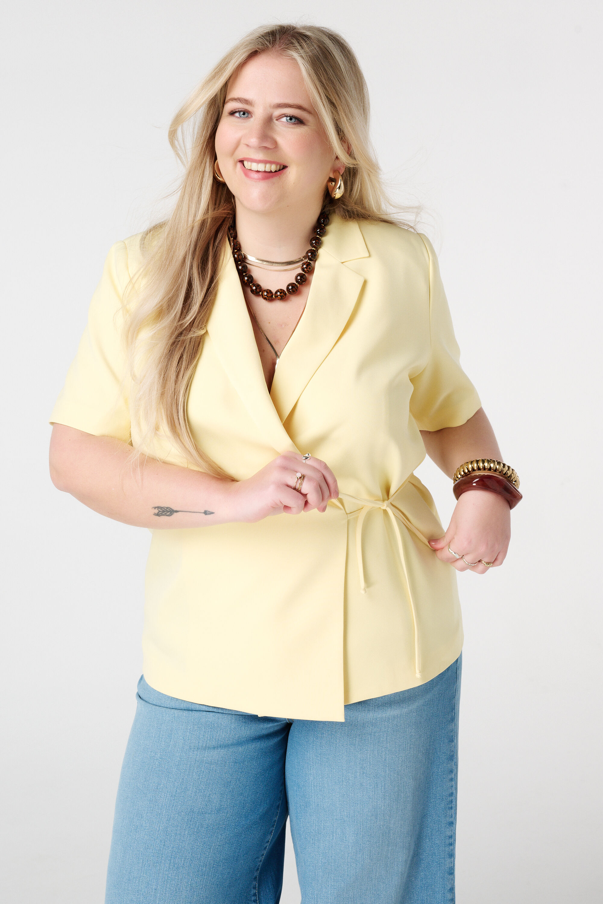 Blazer &agrave; manches courtes avec effet portefeuille image number 0