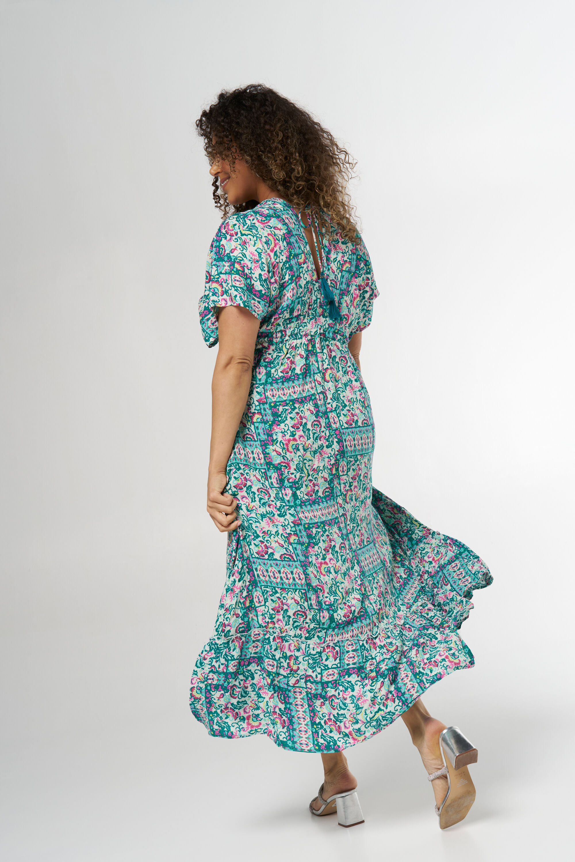 Robe longue &agrave; col en V image number 3