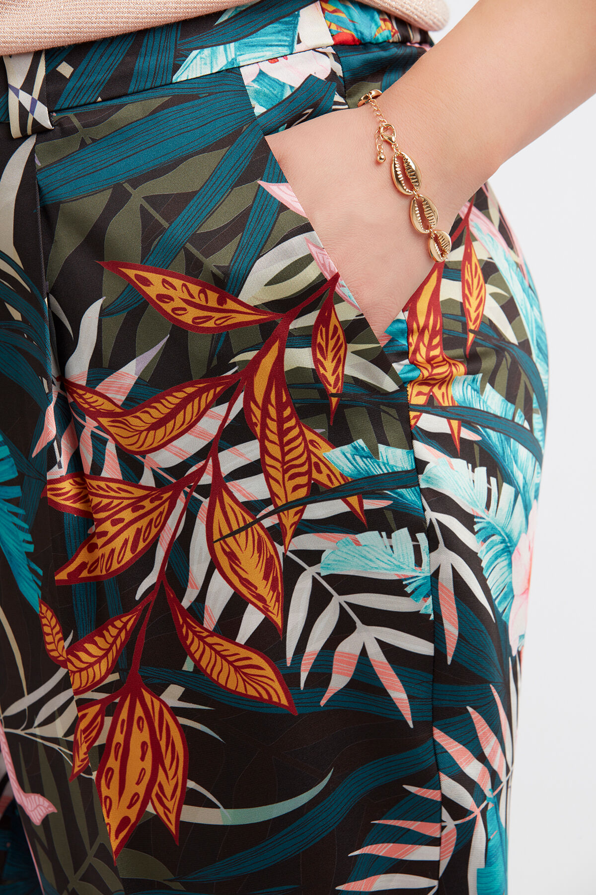 Pantalon imprim&eacute; image number 5