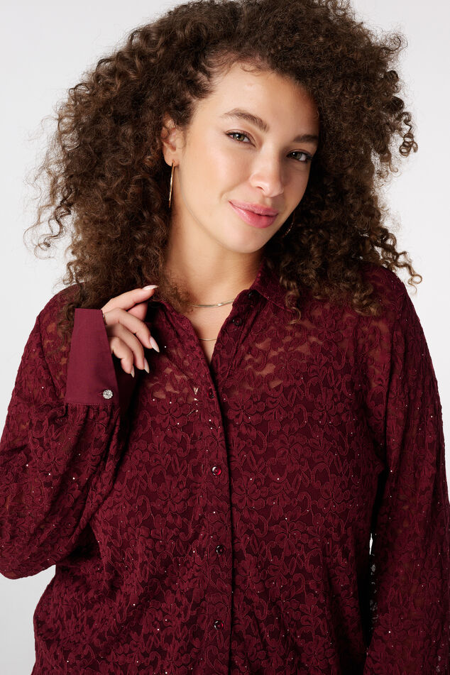 Top avec dentelle et paillettes image number 4