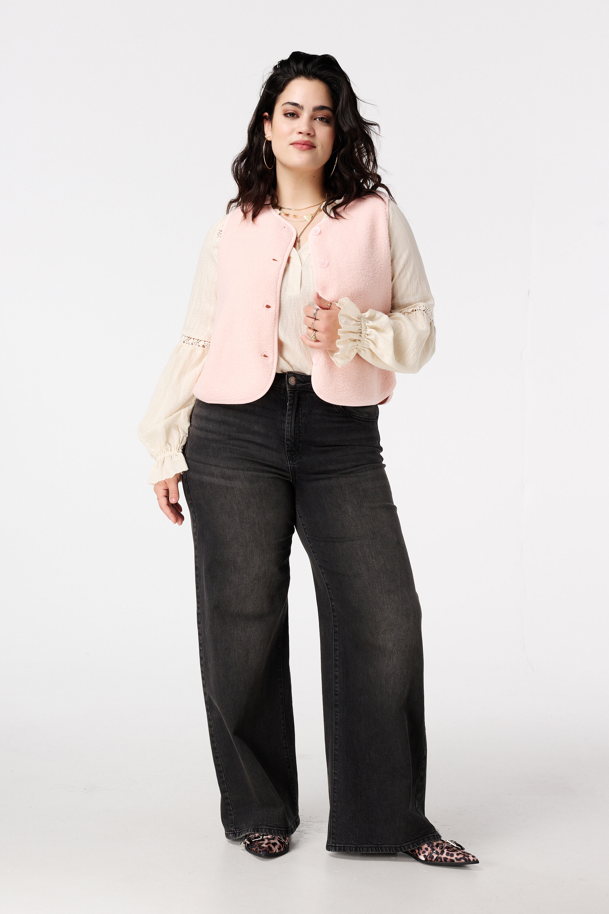 Gilet teddy avec fermeture boutonn&eacute;e image number 5