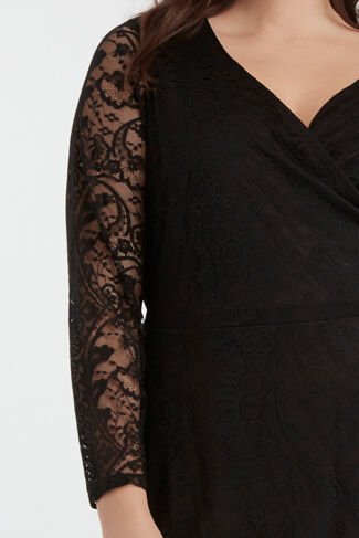 Robe portefeuille en dentelle image number 5