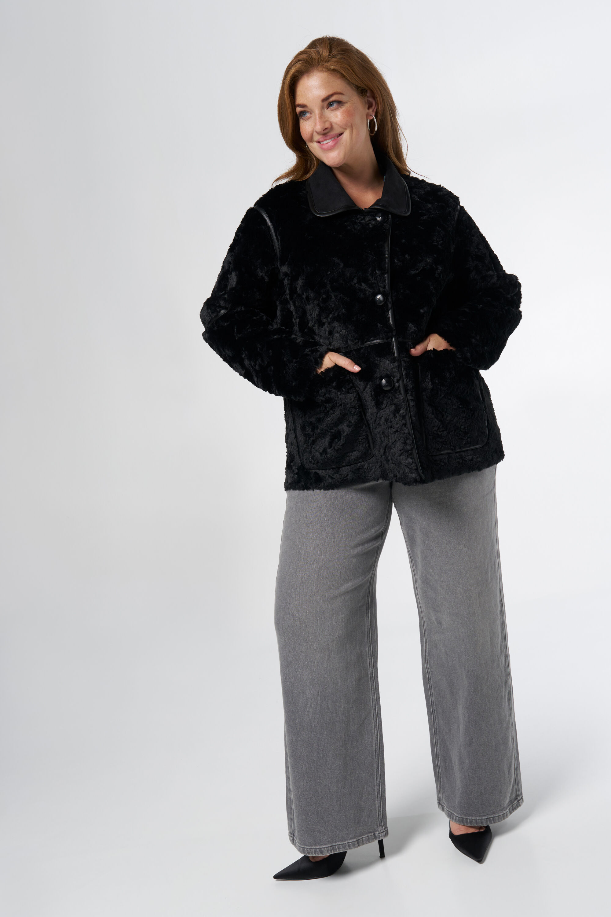 Manteau en fausse fourrure image number 5