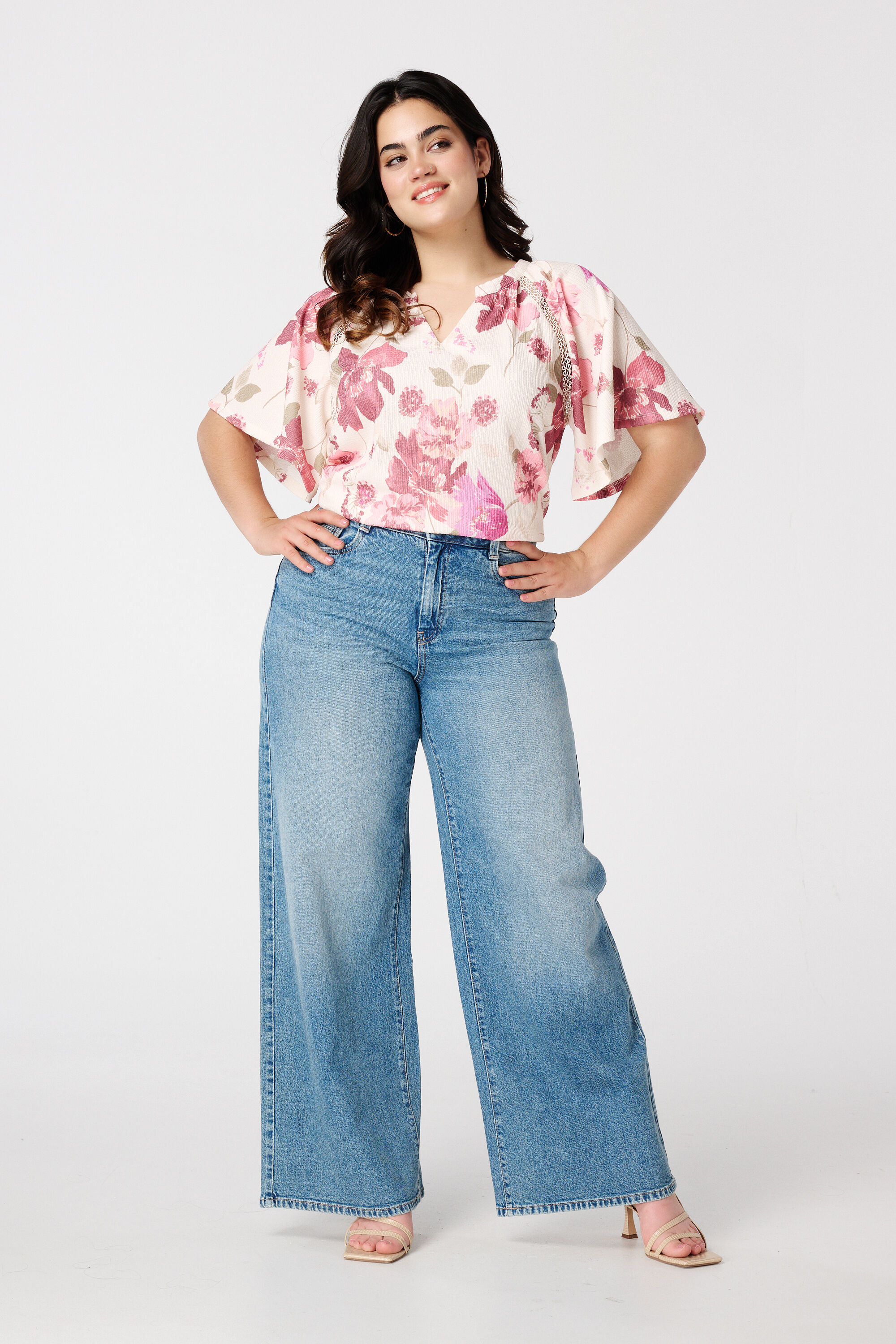 Haut &agrave; manches papillon image number 5