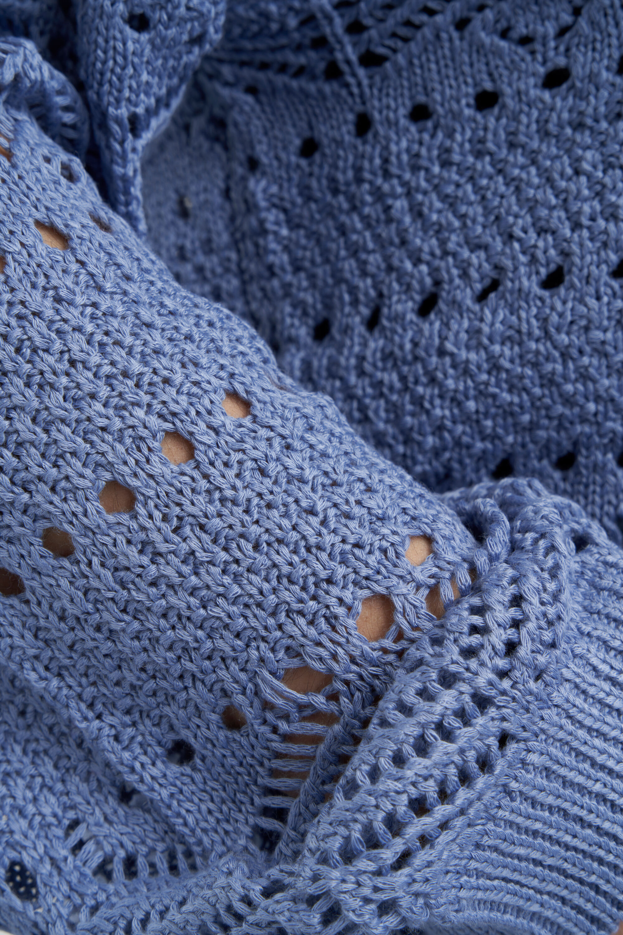 Pull &agrave; crochet image number 4