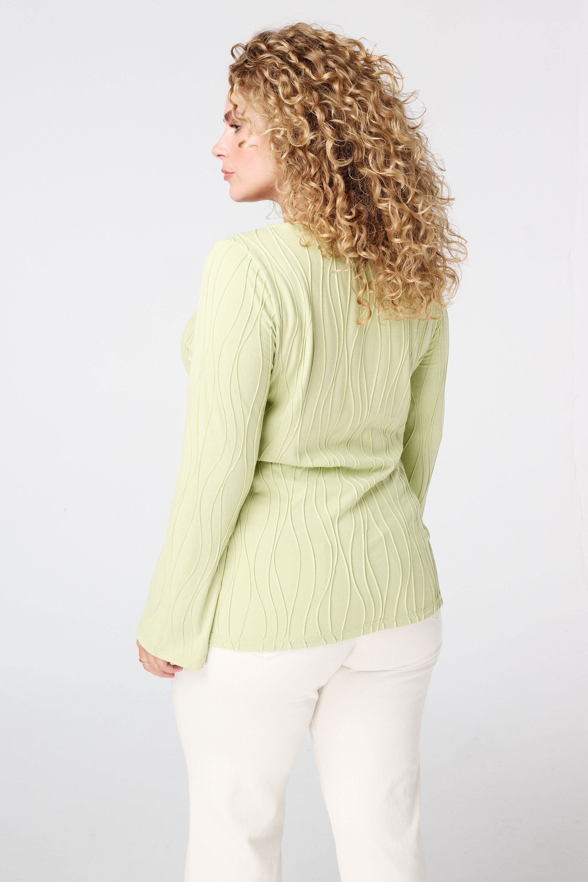 T-shirt ajust&eacute; &agrave; manches longues image number 3