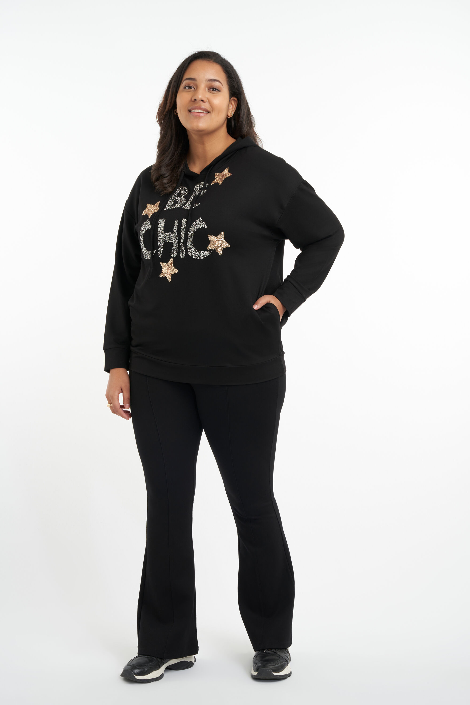 Sweat &agrave; capuche avec paillettes image number 5