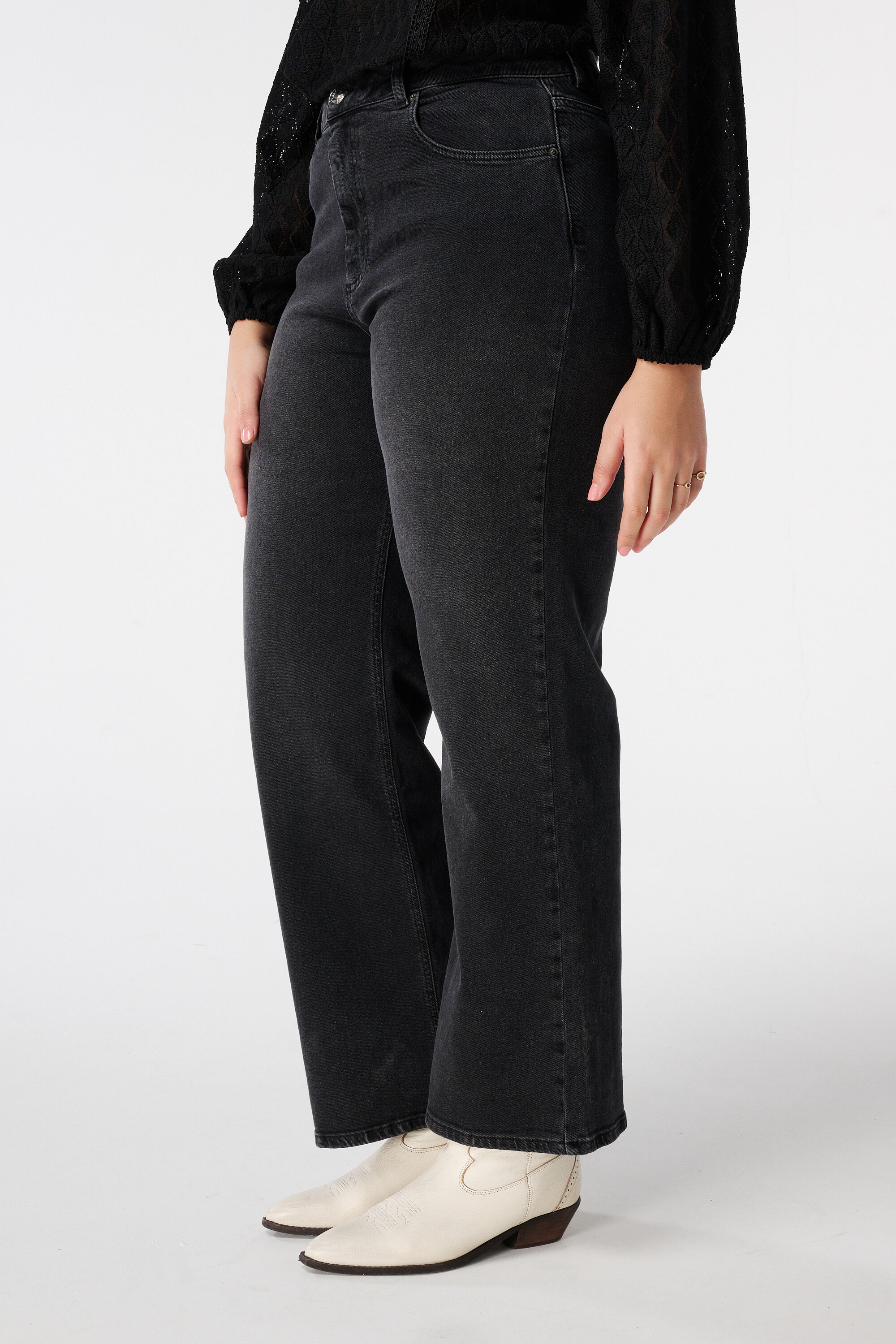 Jean &eacute;vas&eacute; IVY image number 5