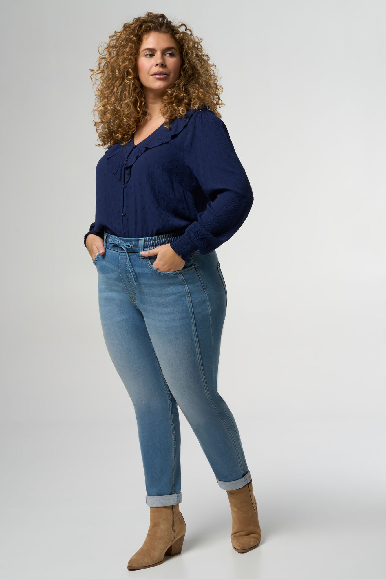 Pantalon de surv&ecirc;tement en denim image number 6