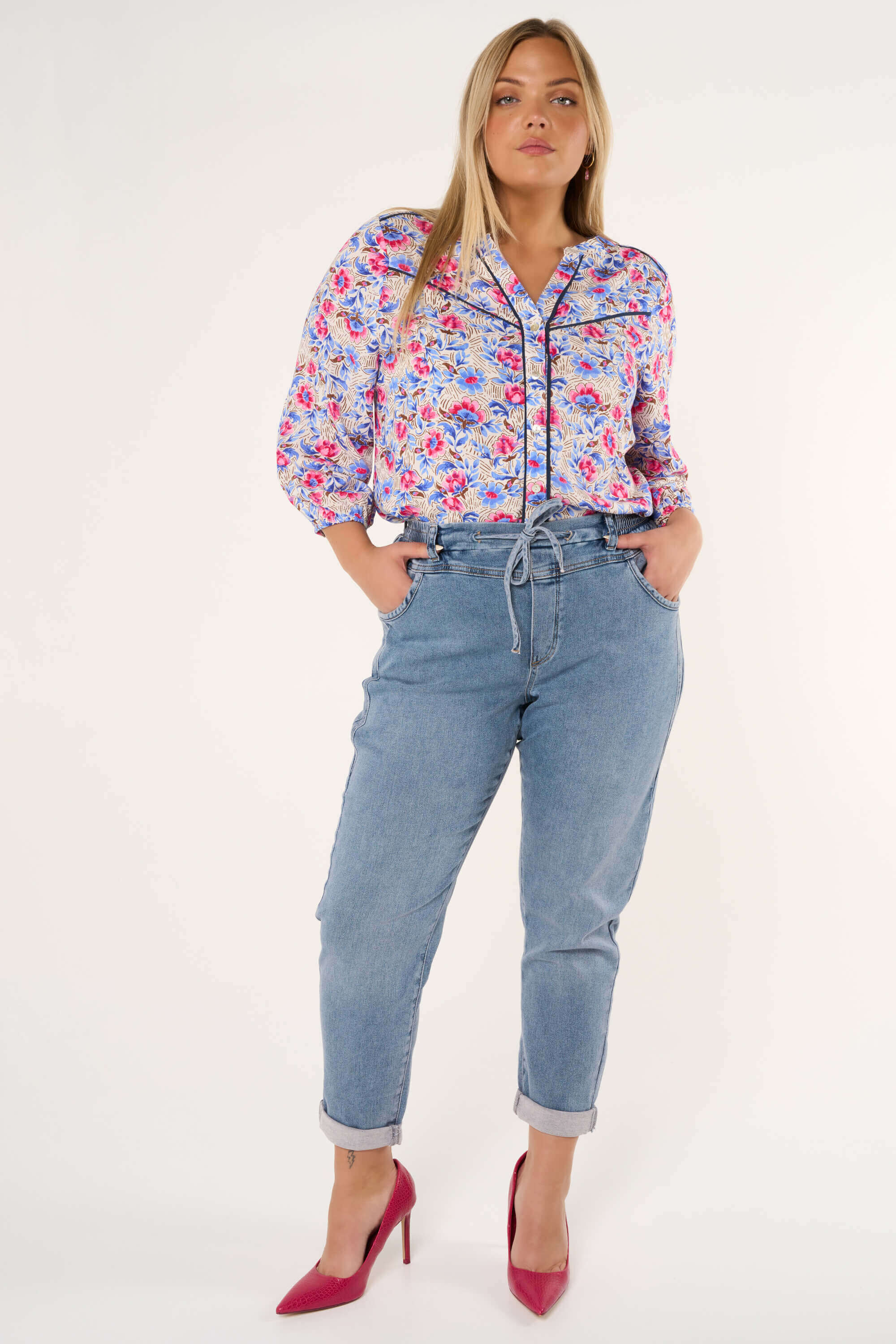 Pantalon de style jogging en denim image number 6