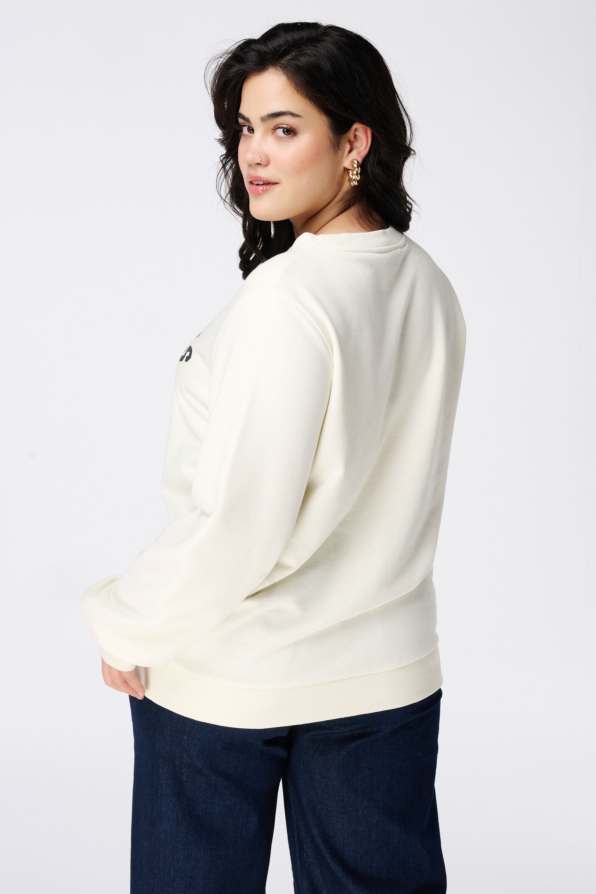 Pull avec inscription image number 3