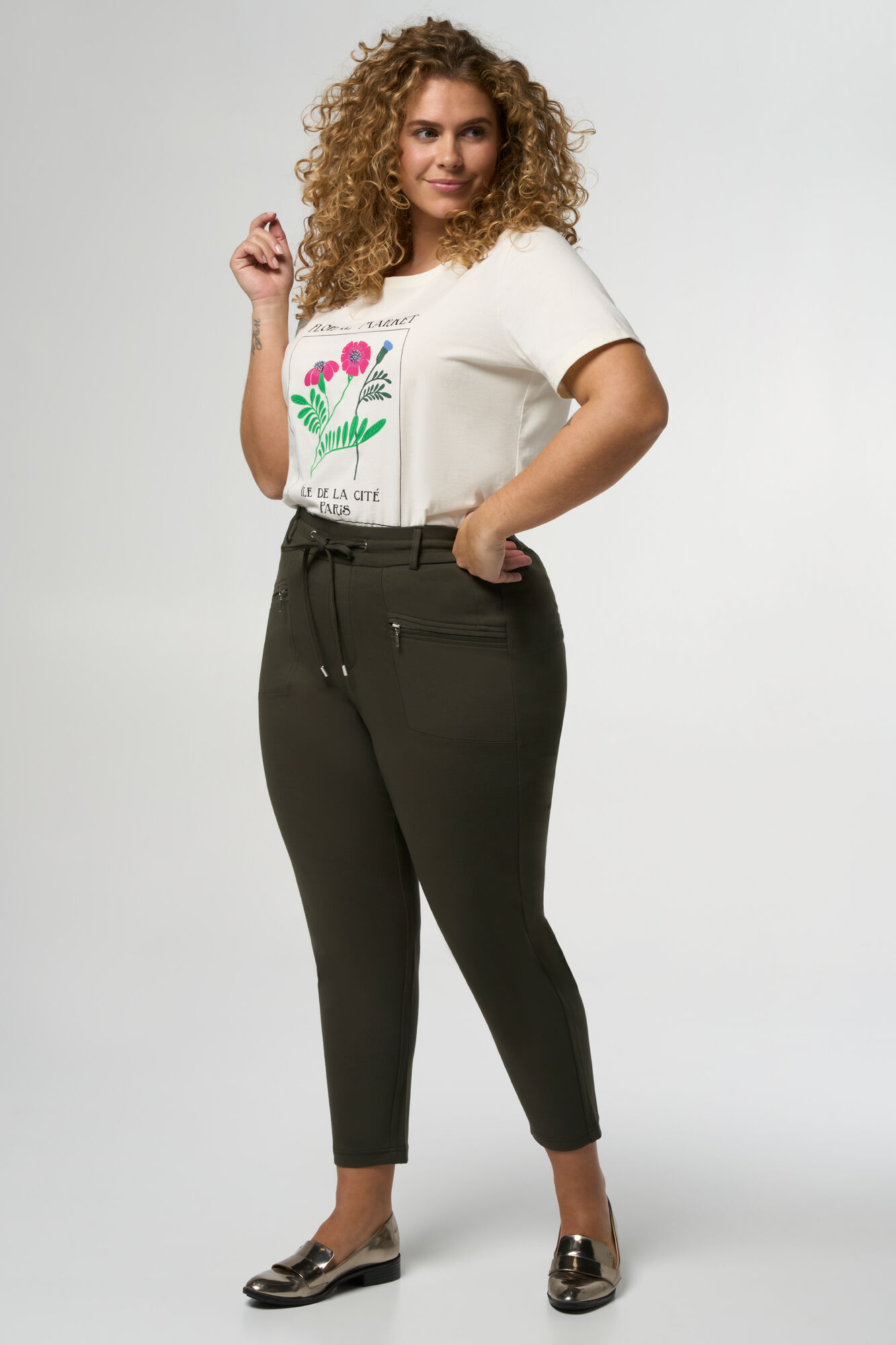 Pantalon zipp&eacute; longueur cheville image number 6