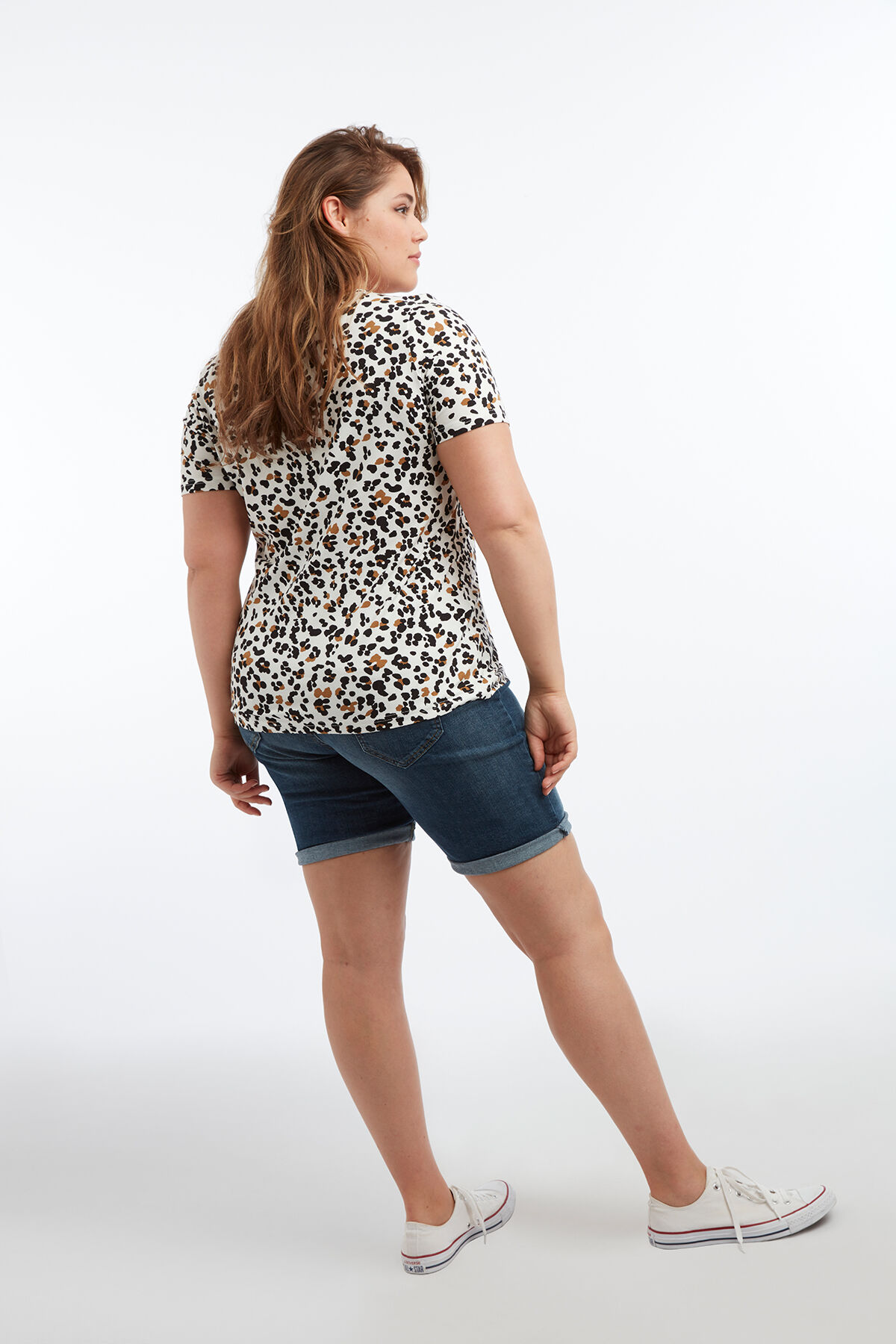 T-shirt col en V avec imprim&eacute; image number 3