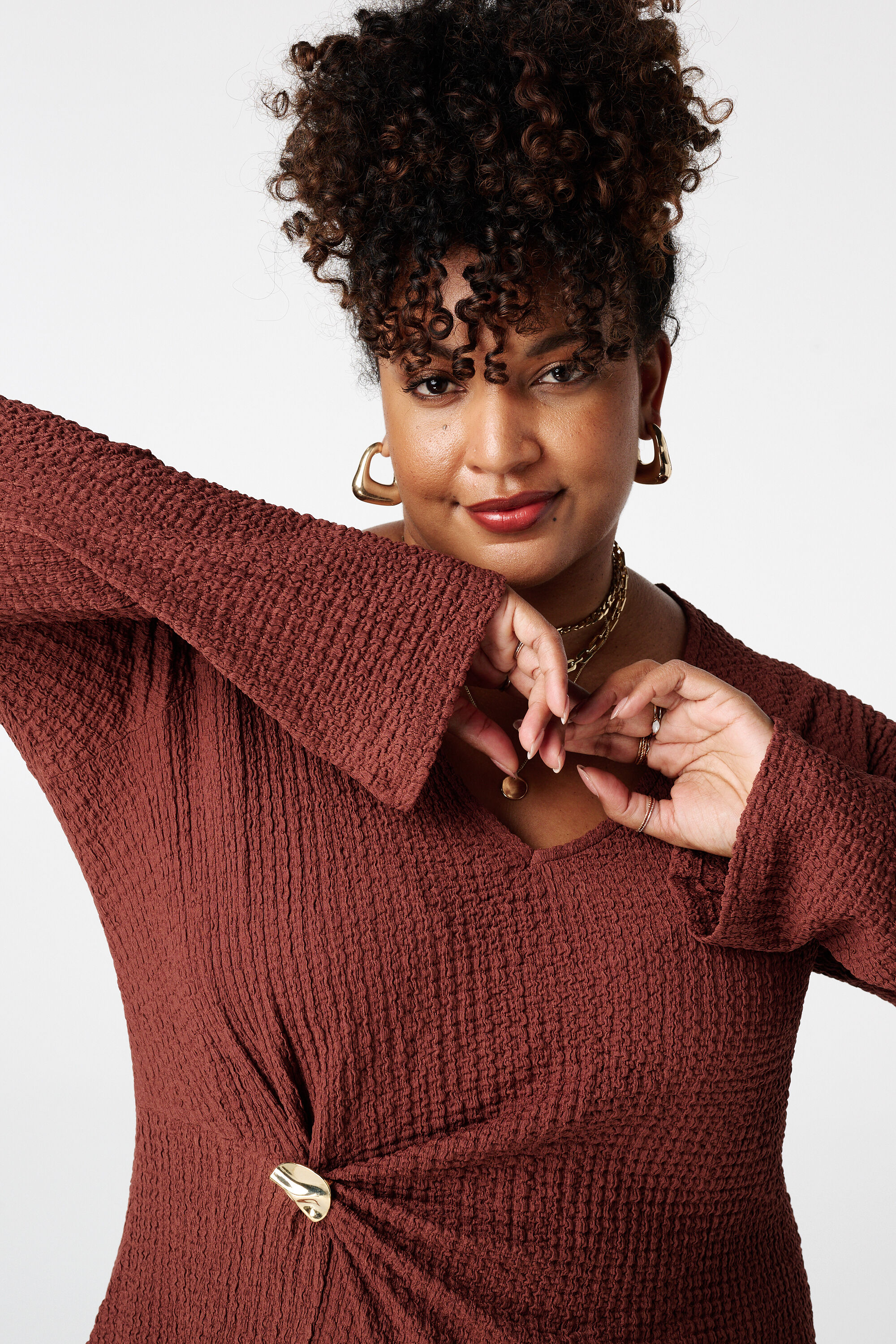 Haut avec d&eacute;tail nou&eacute; image number 4