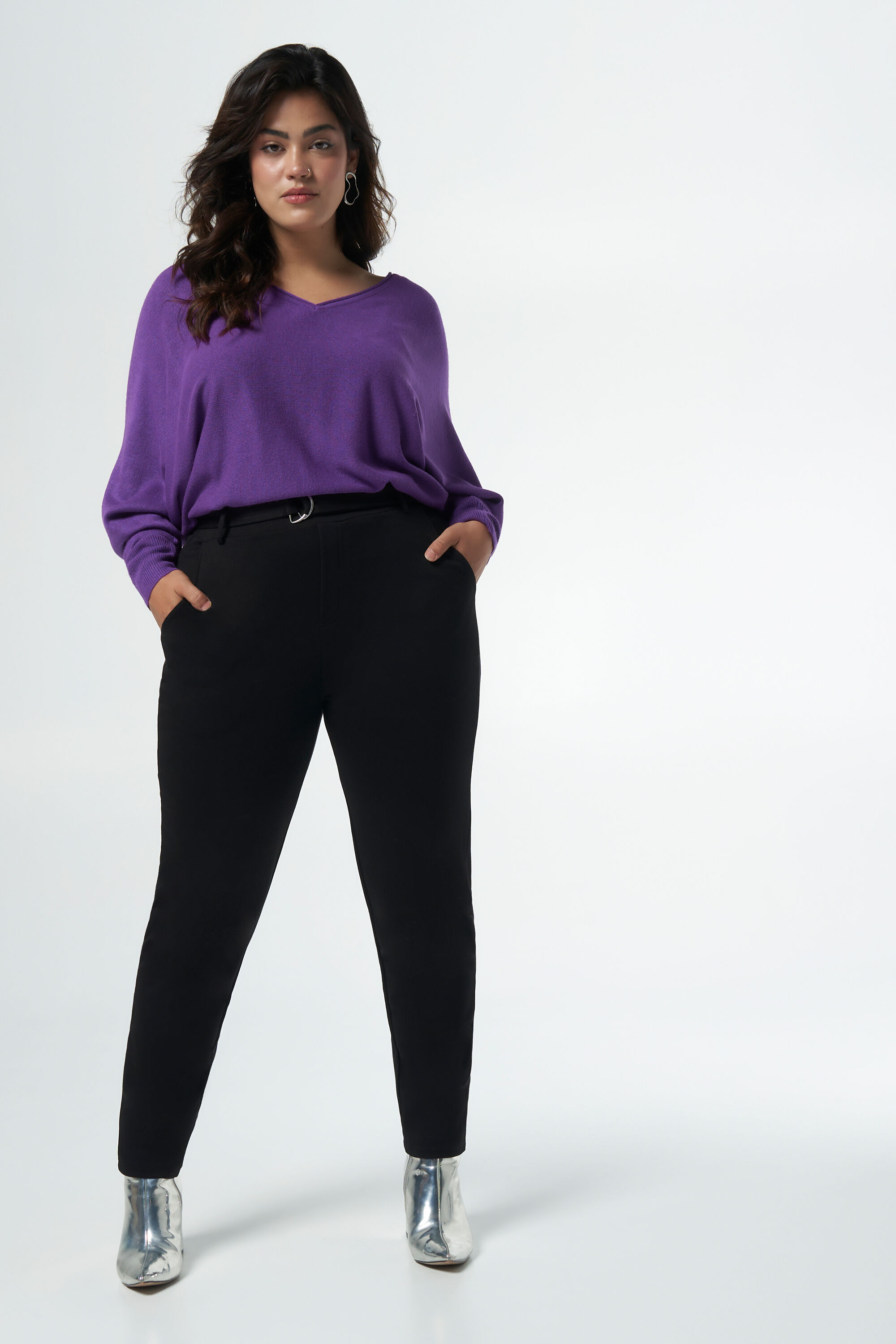 Pantalon avec une ceinture image number 0