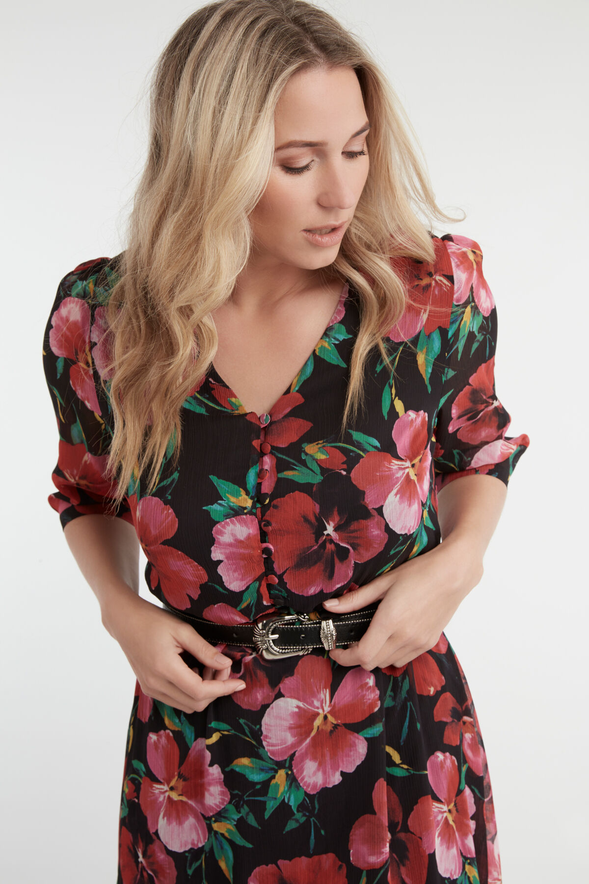 Robe &agrave; fleurs bord&eacute;e image number 4