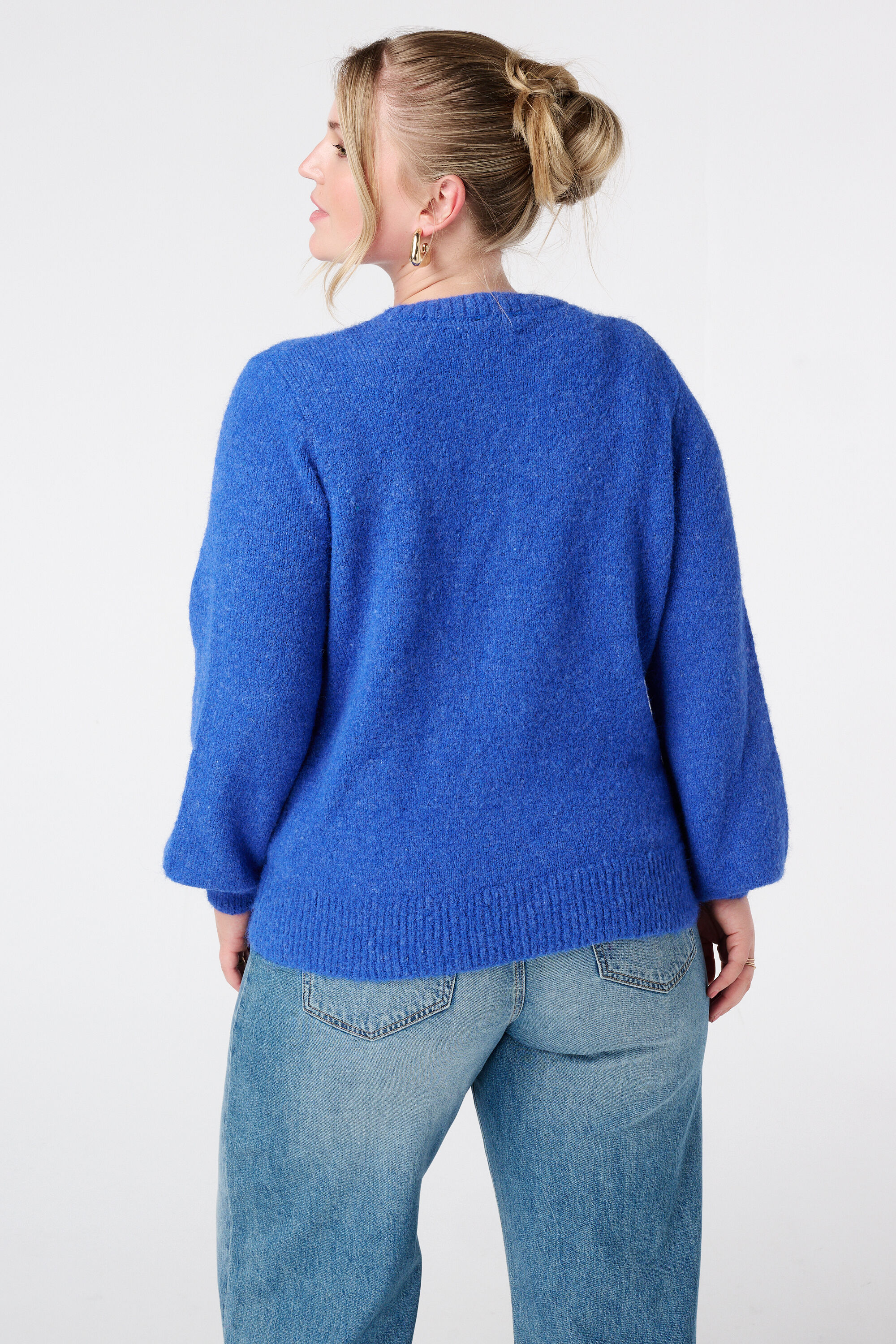 Cardigan en maille fine avec fermeture &agrave; boutons image number 3