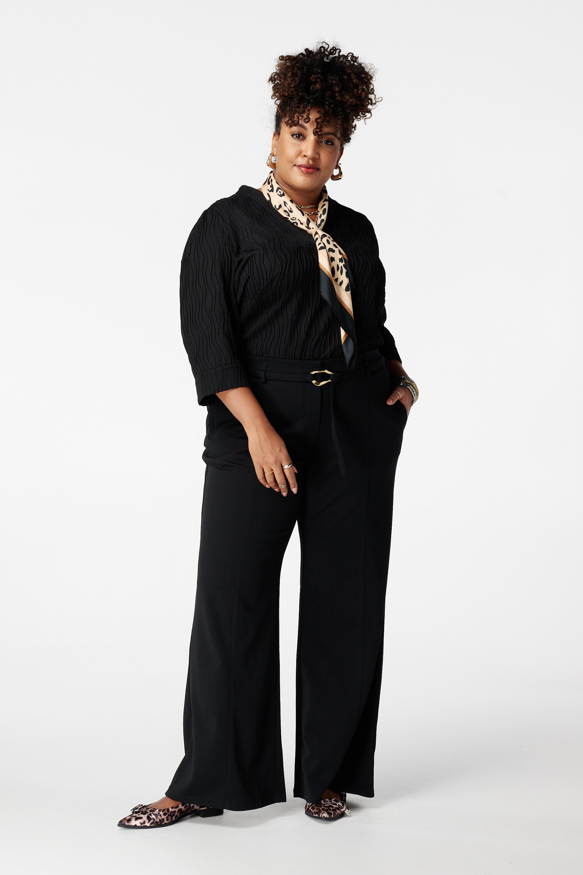 Pantalon droit avec ceinture