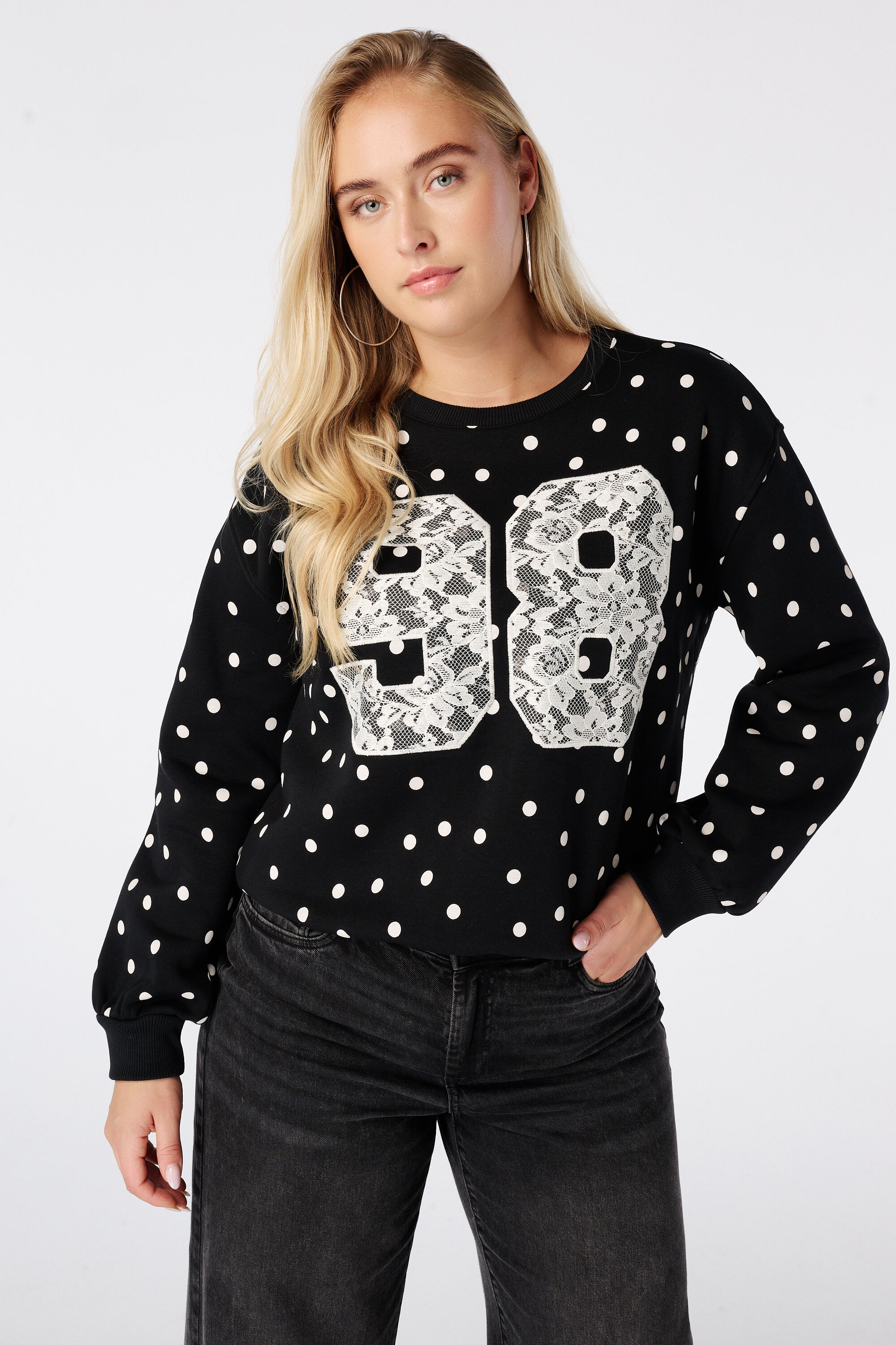 Sweat &agrave; pois avec dentelle