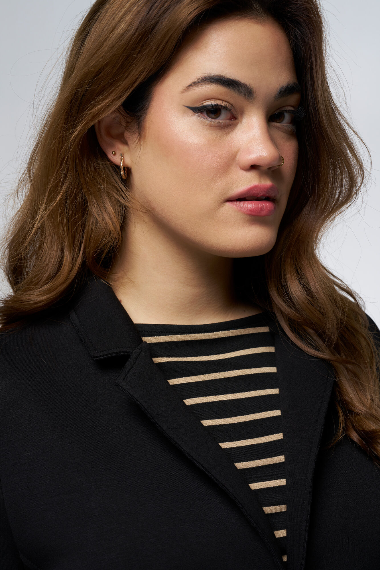 Manteau avec fermeture boutonn&eacute;e  image number 4